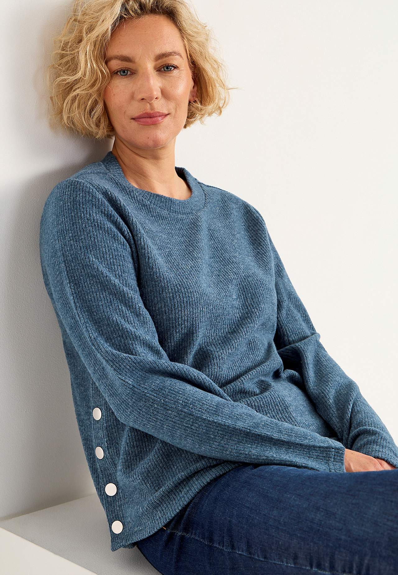 Super soft sweater with buttons