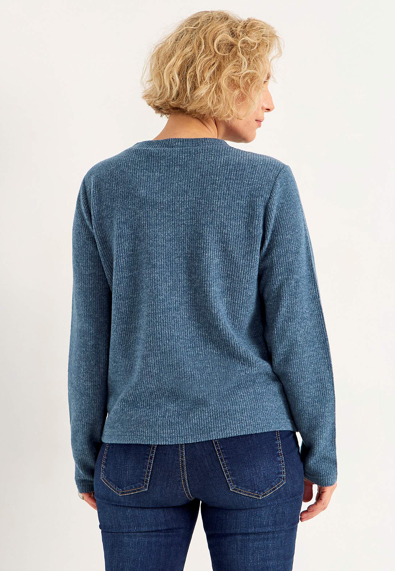 Super soft sweater with buttons