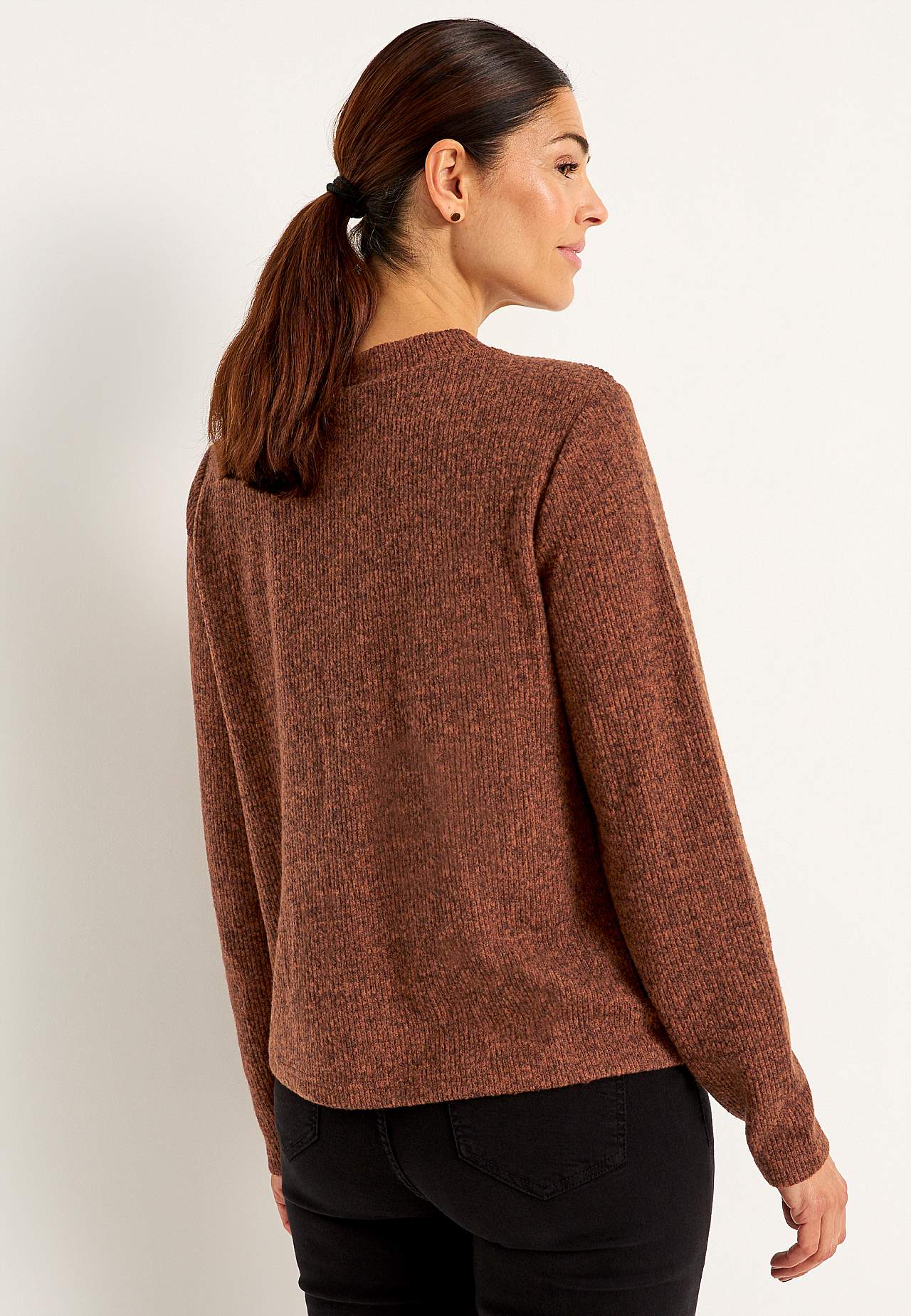Super soft sweater with buttons