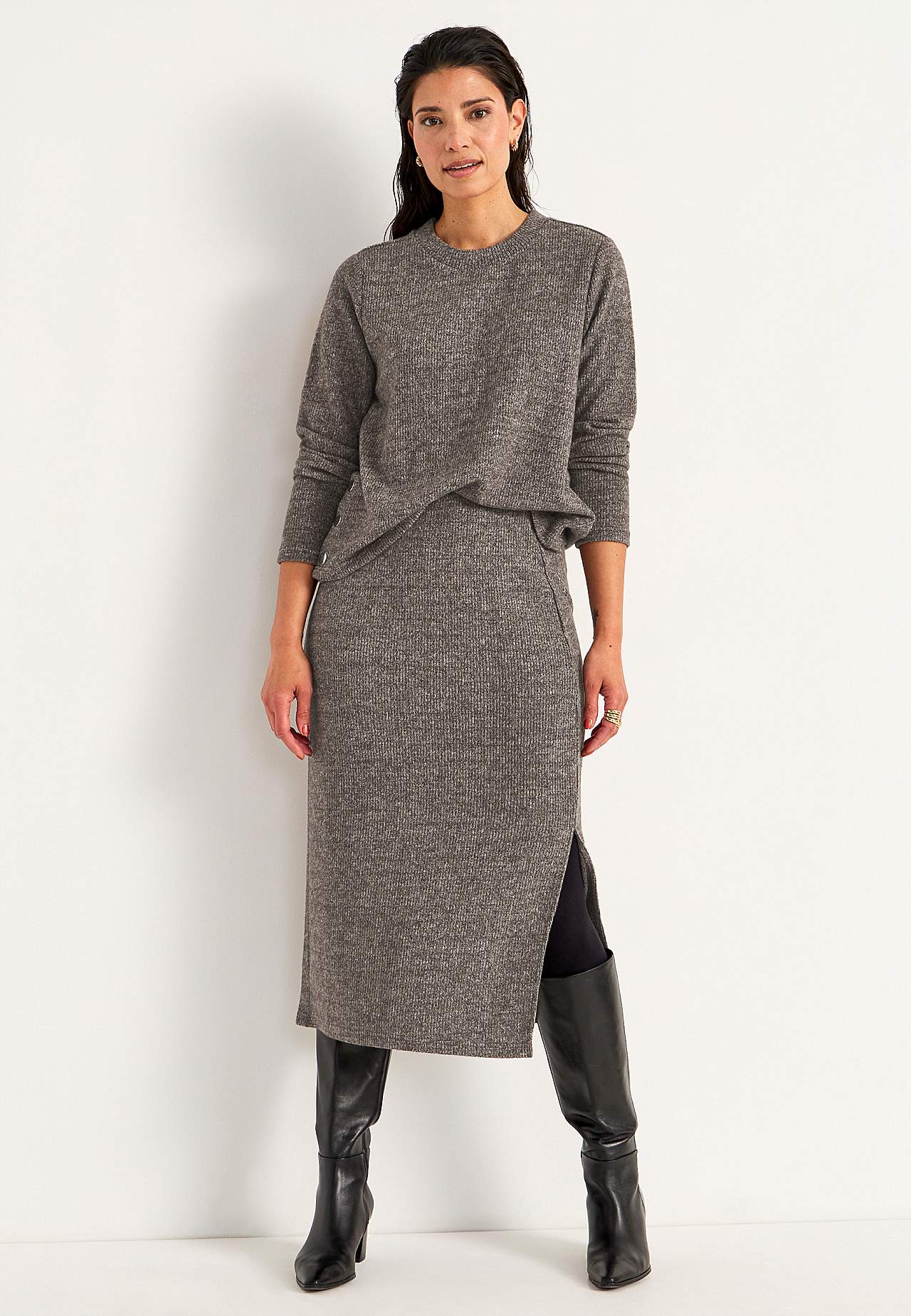Super soft sweater with buttons