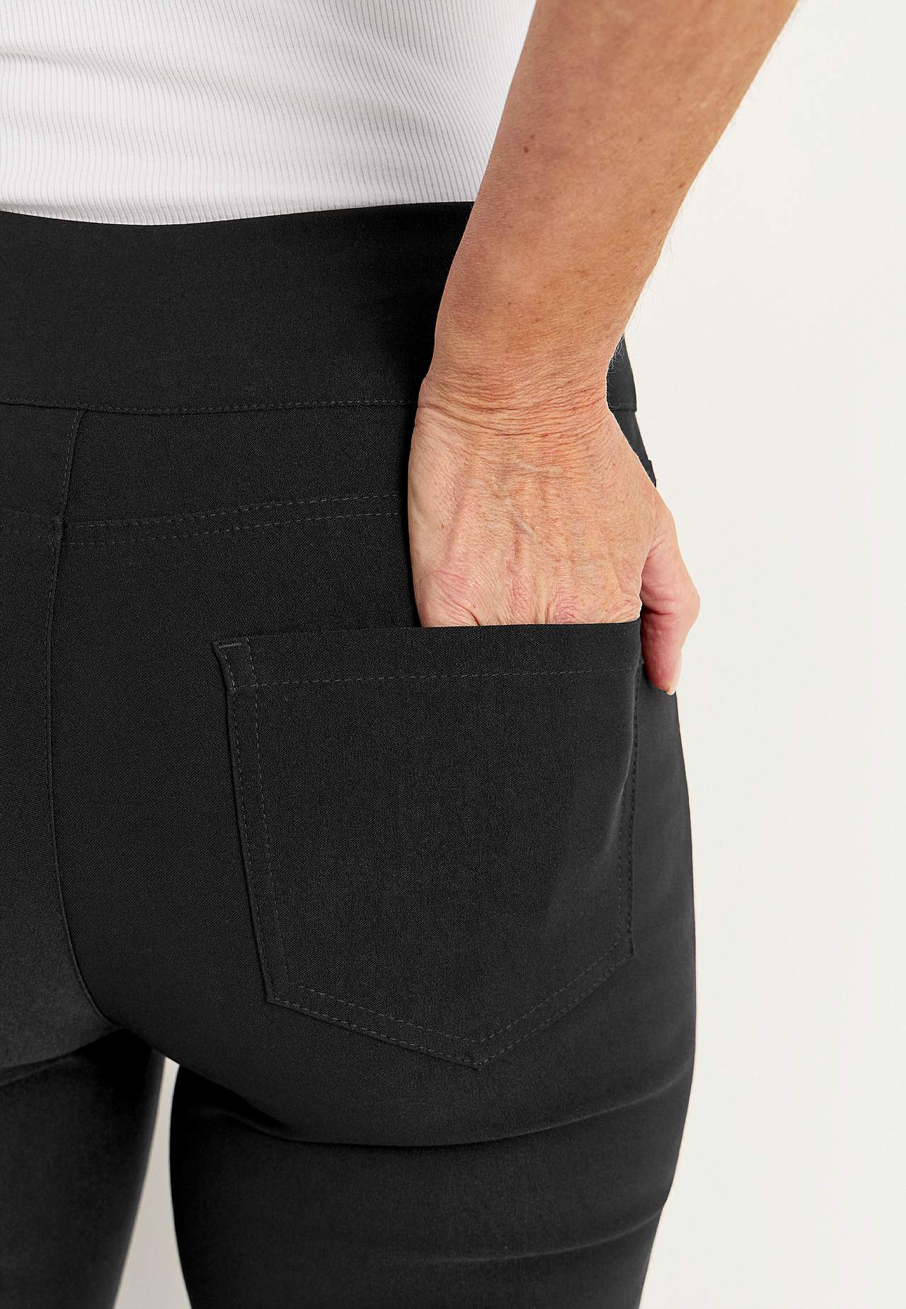 Trousers in bengaline with slim legs