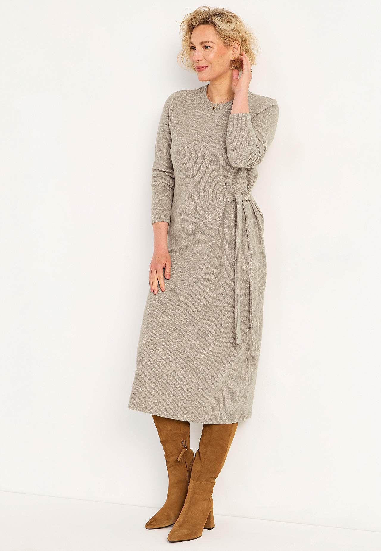 Super soft dress with tie strap