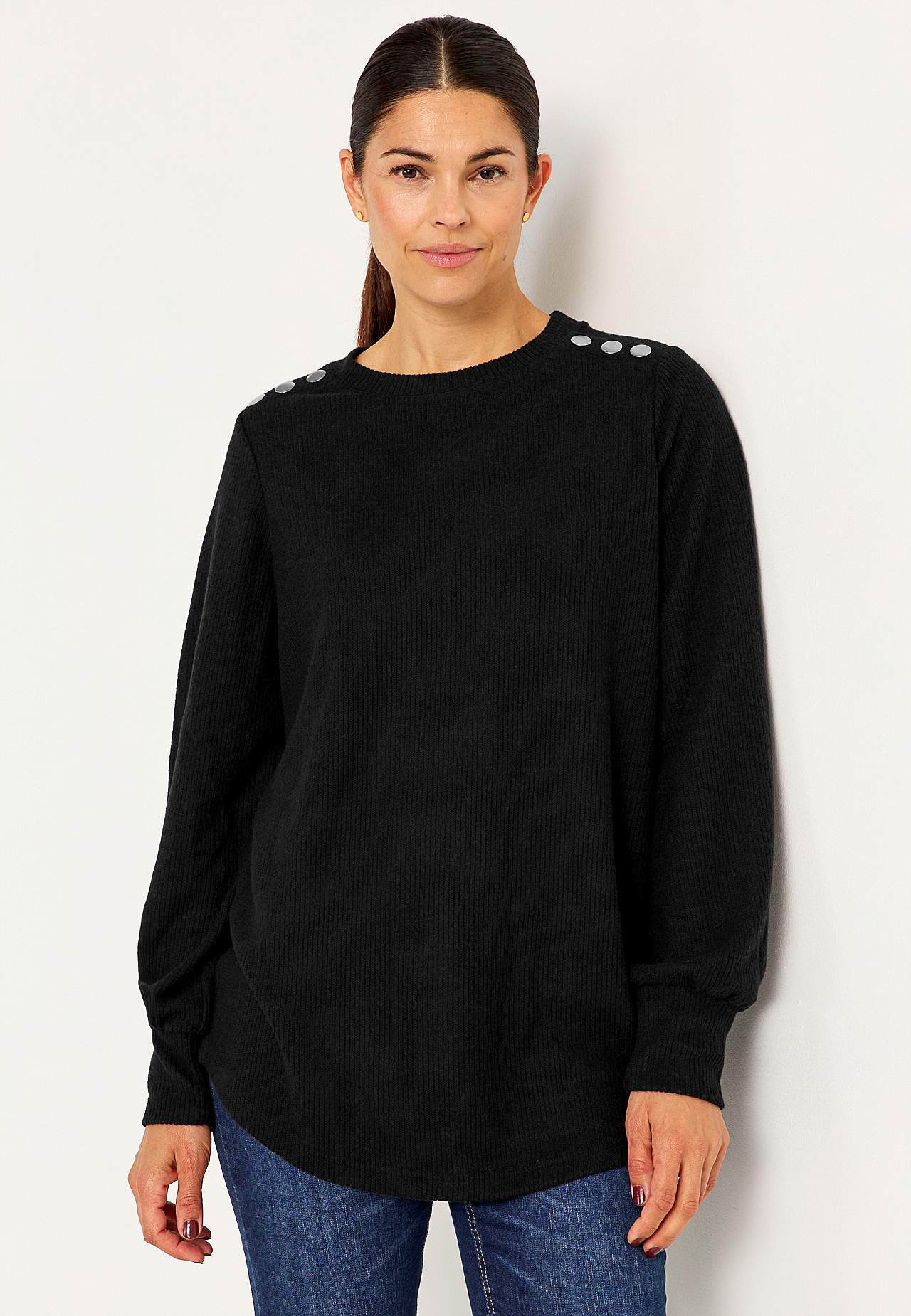 Knitted, soft jumper