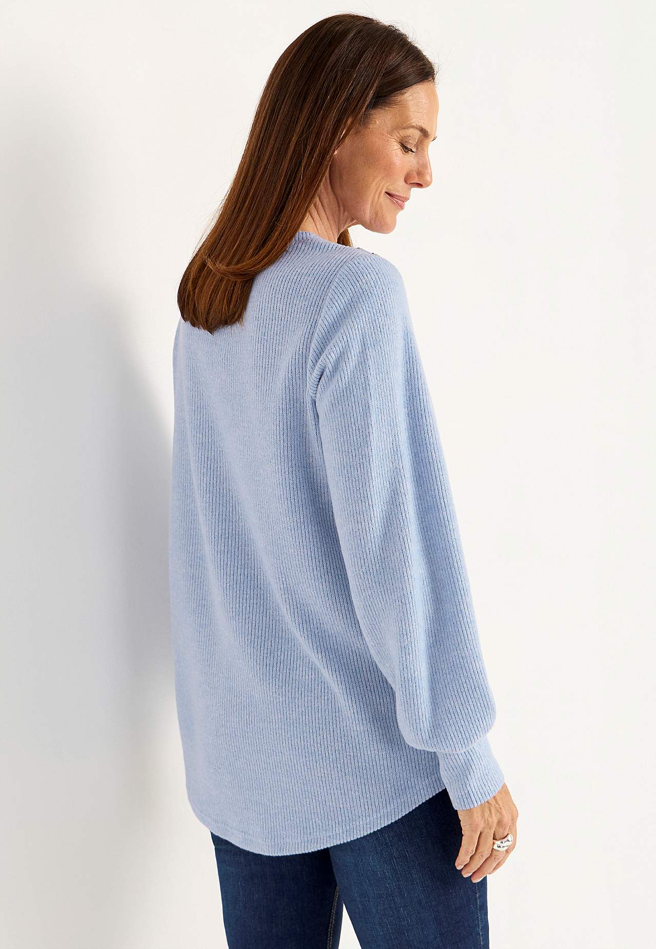 Knitted, soft jumper
