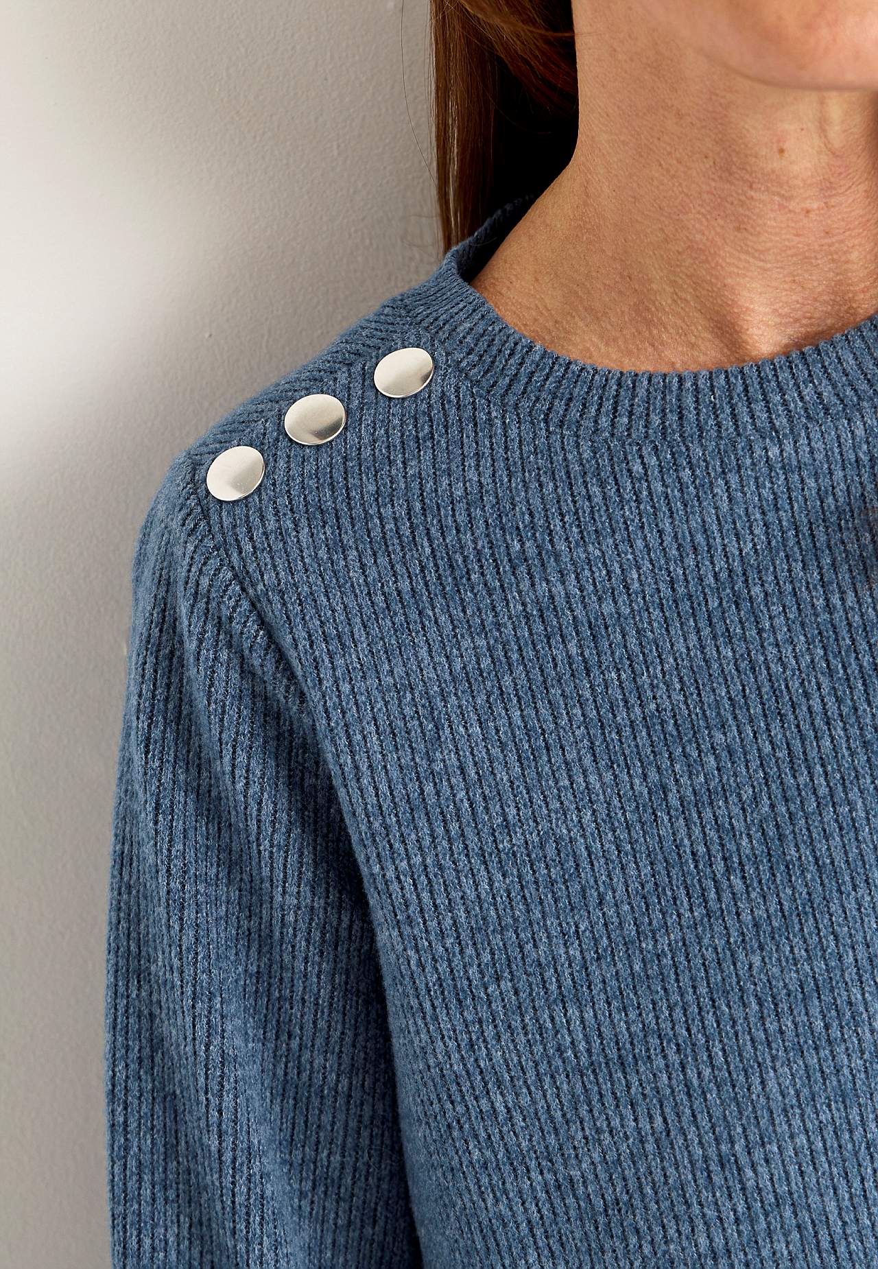 Soft jersey sweater with buttons Beata