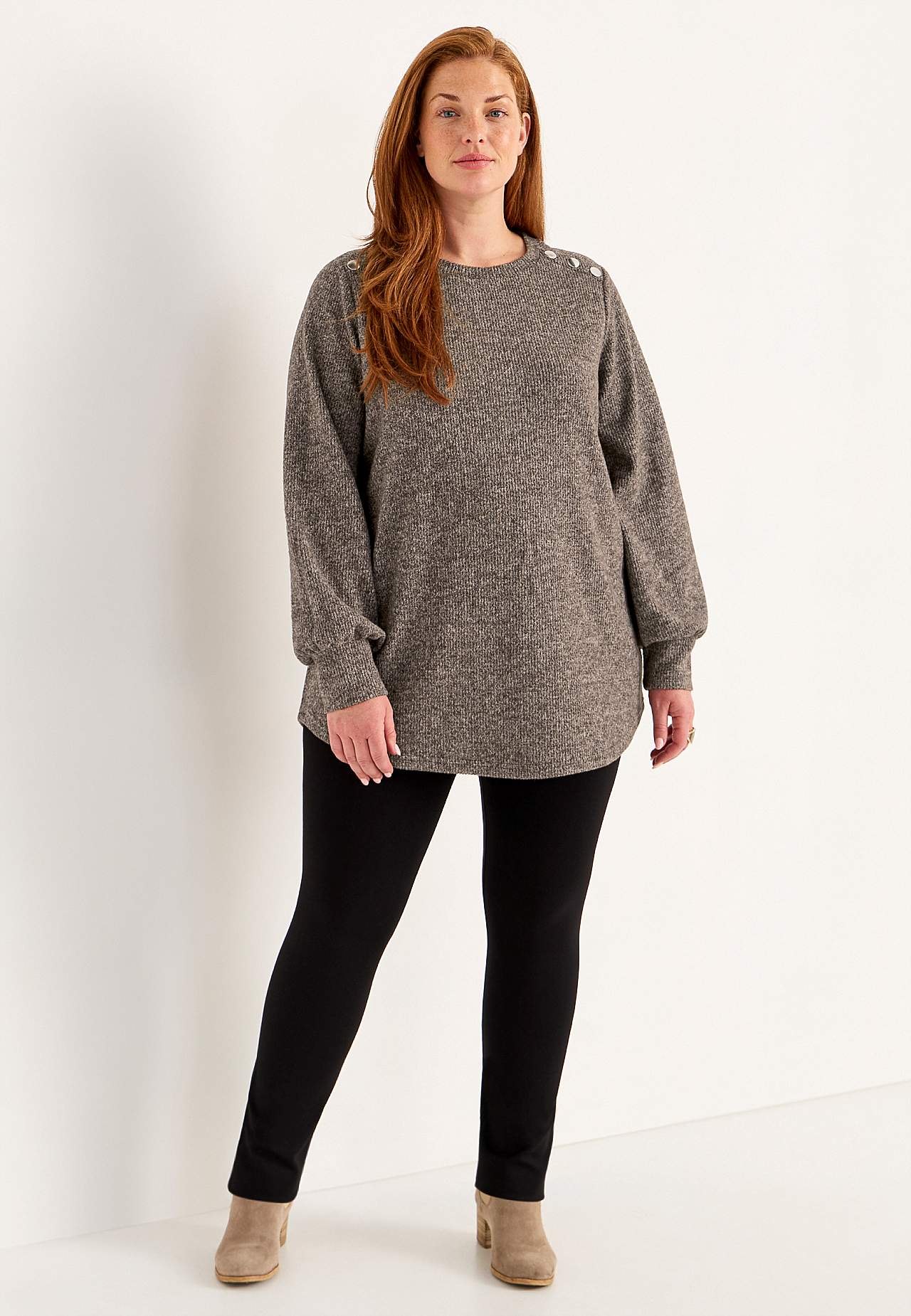 Knitted, soft jumper