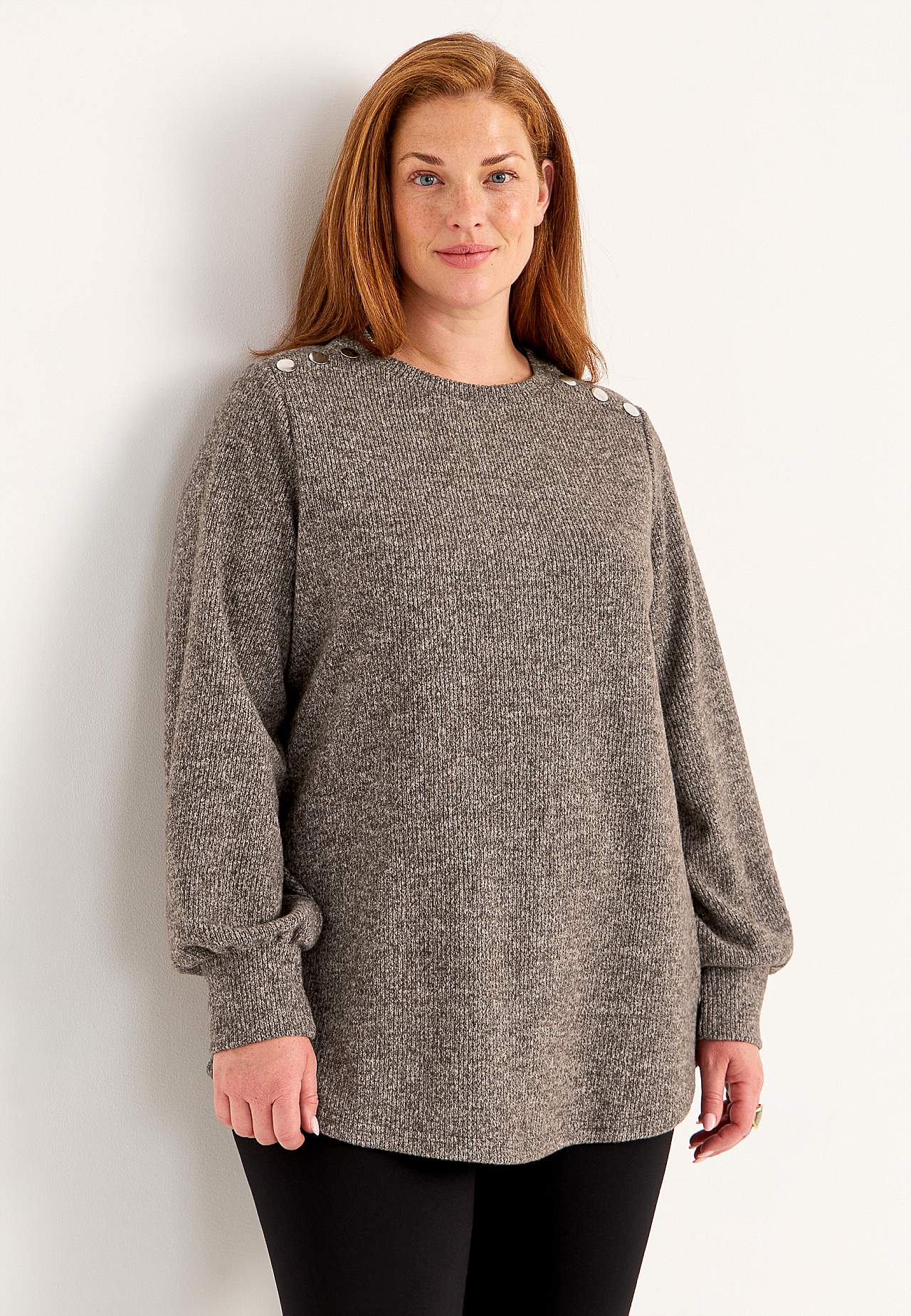 Knitted, soft jumper