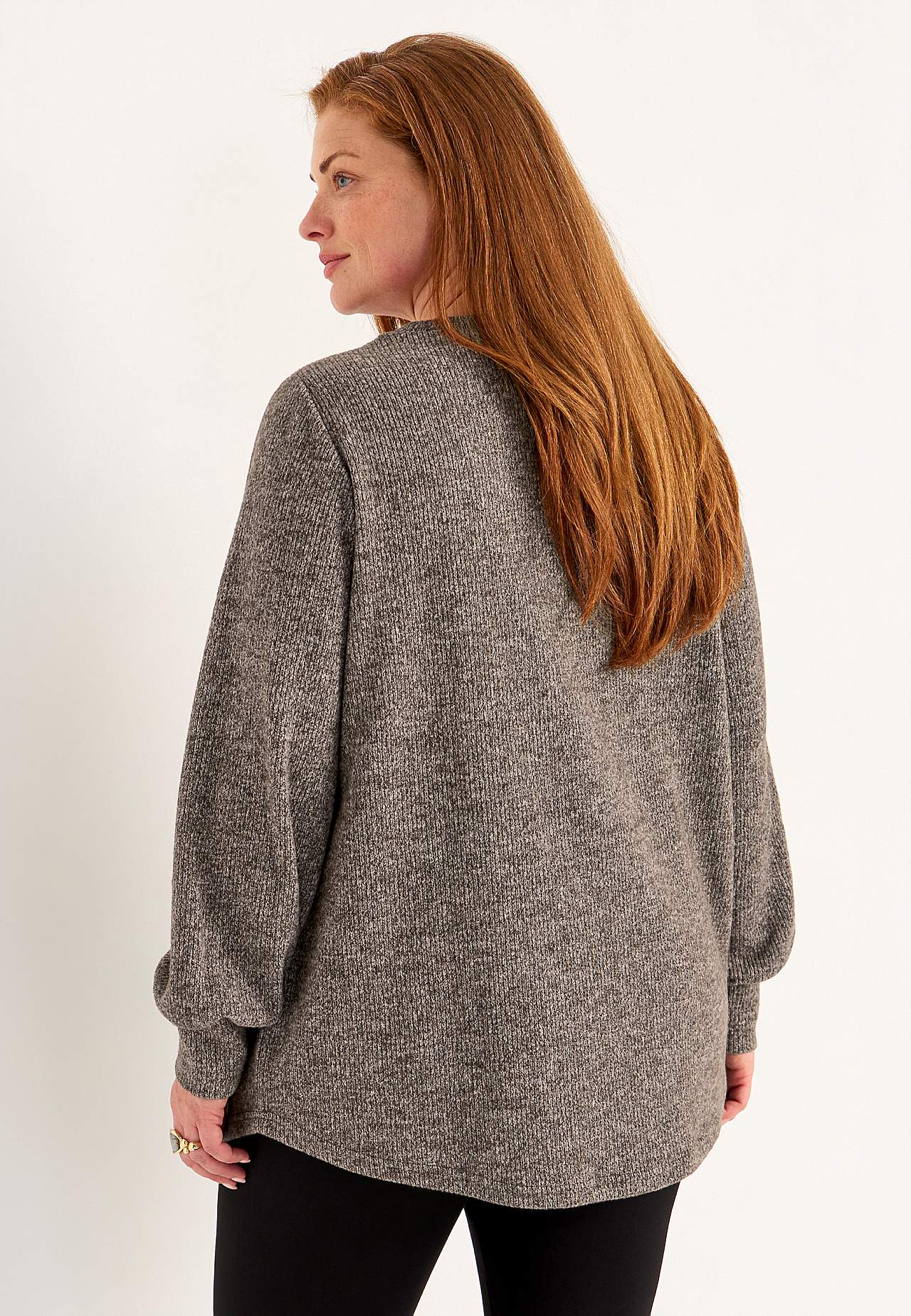 Knitted, soft jumper