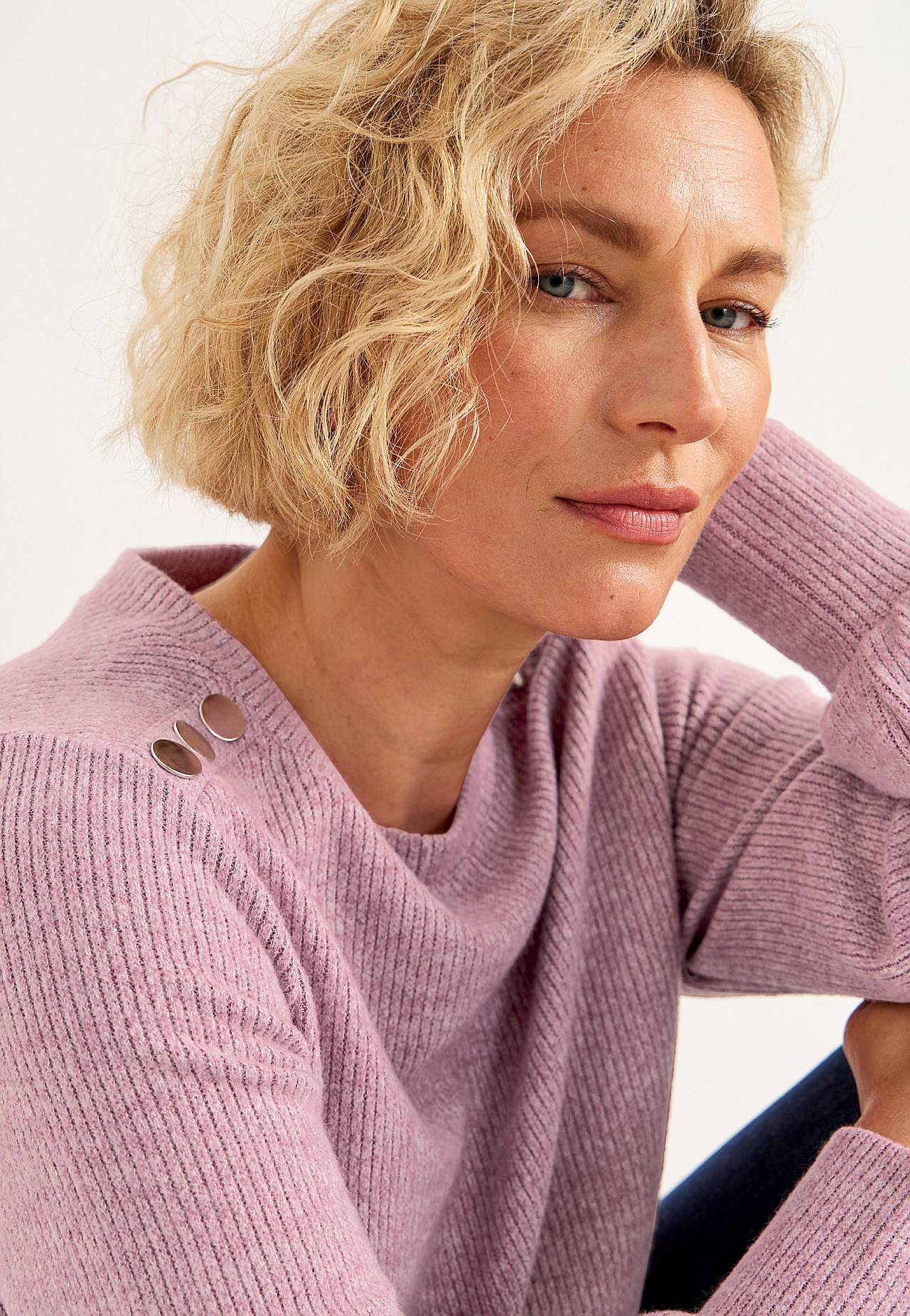 Knitted, soft jumper