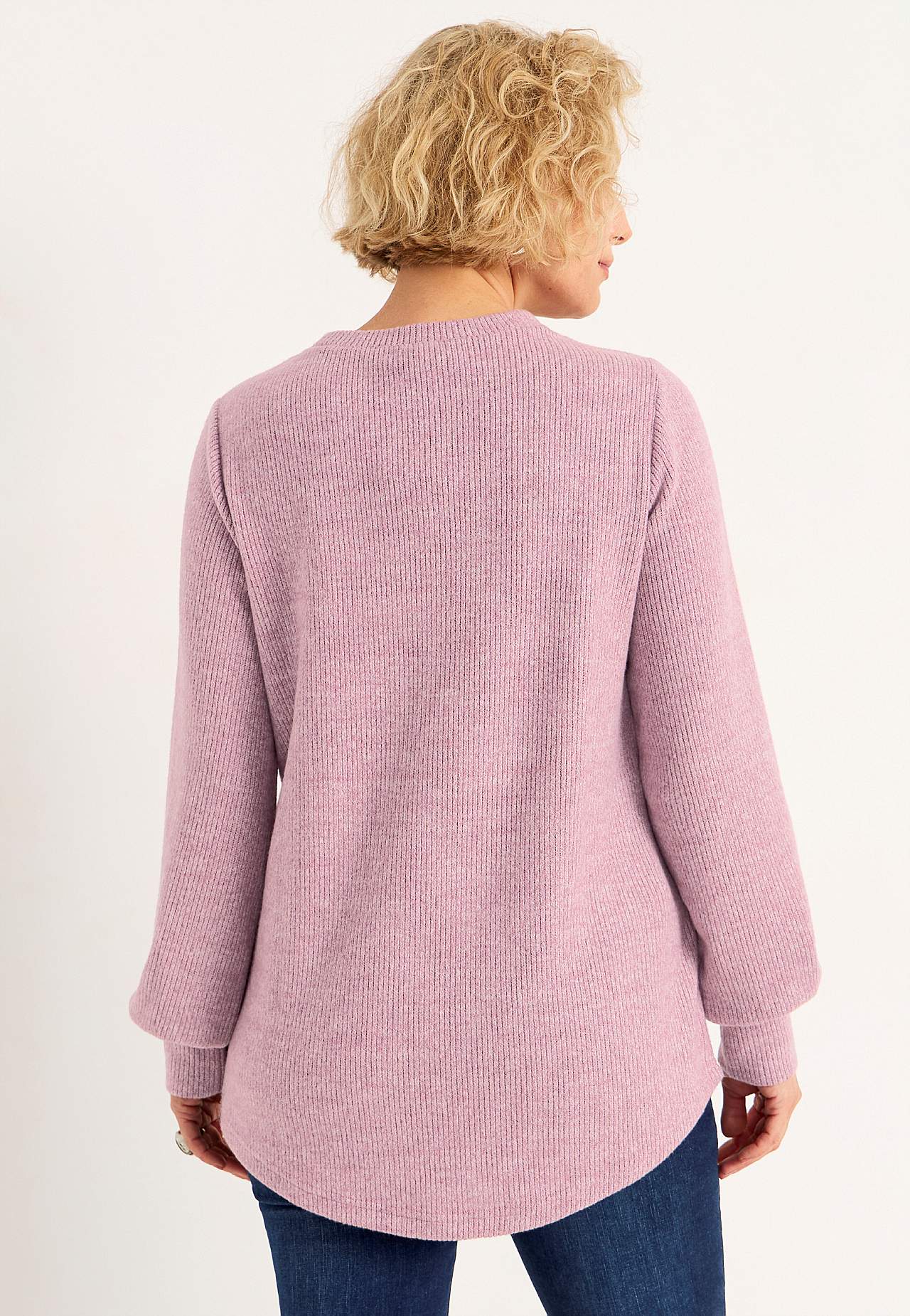 Knitted, soft jumper