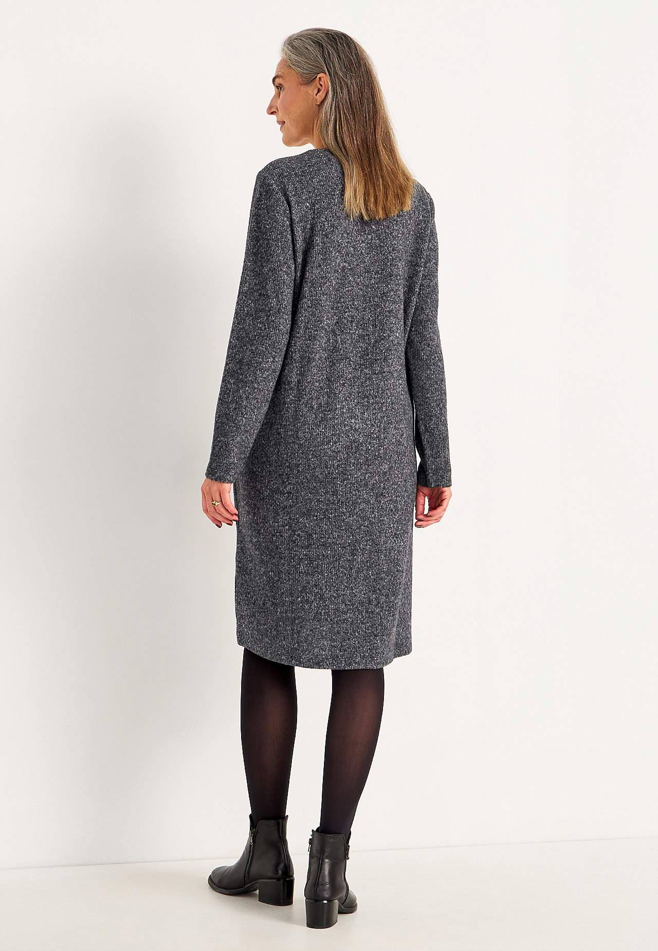 Super soft dress with pockets