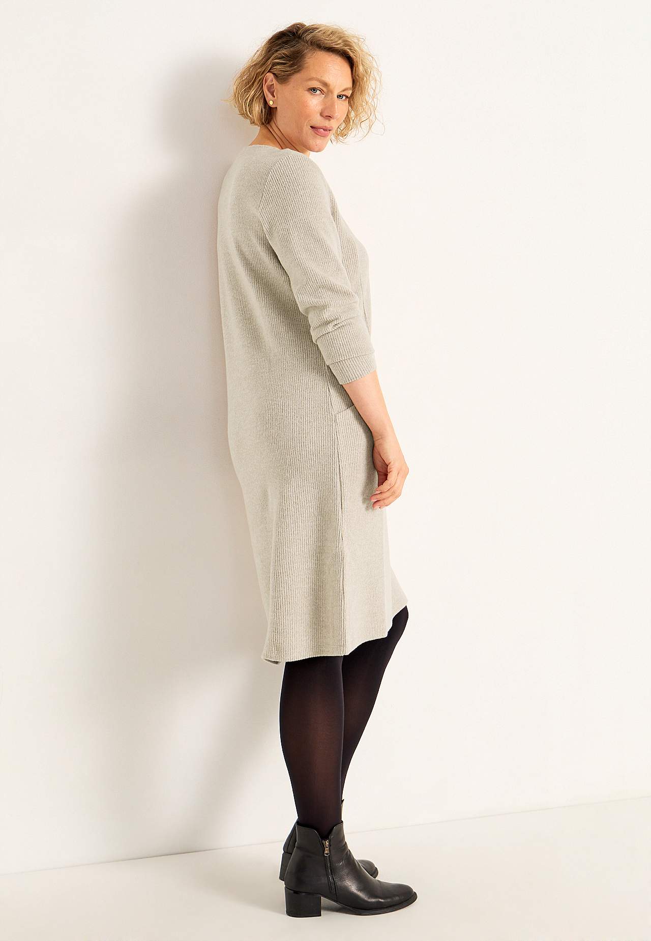 Super soft dress with pockets