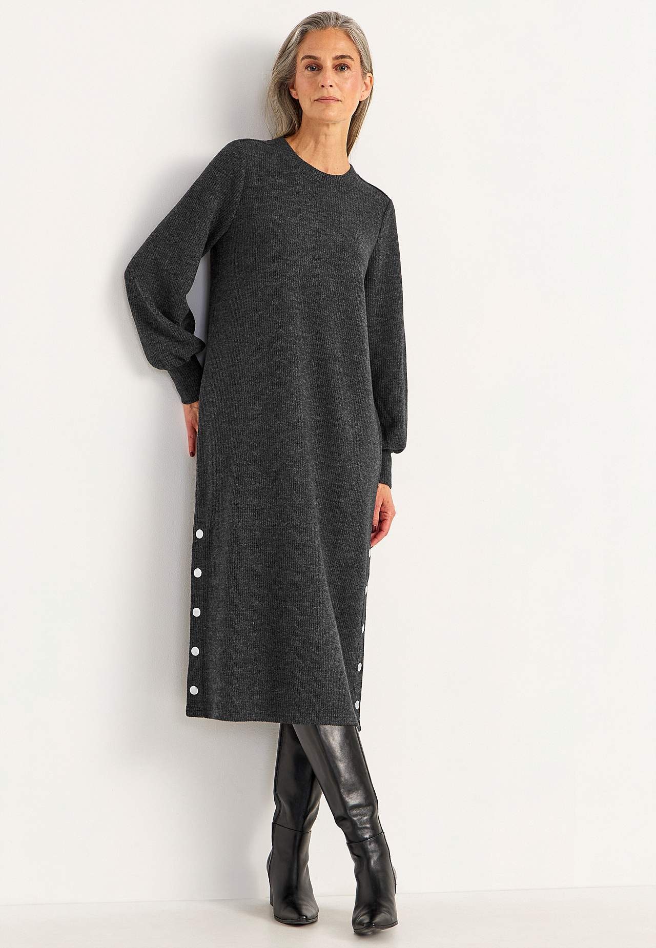 Super soft dress with buttons Beata
