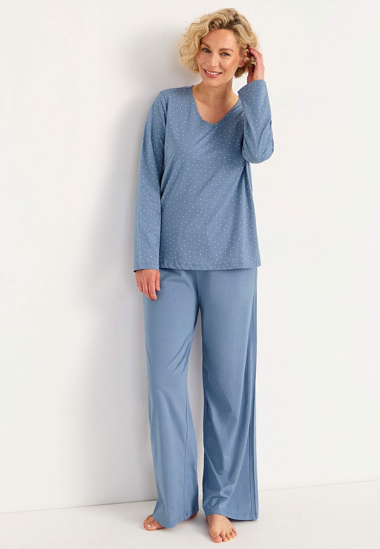 Two piece pyjamas with dots