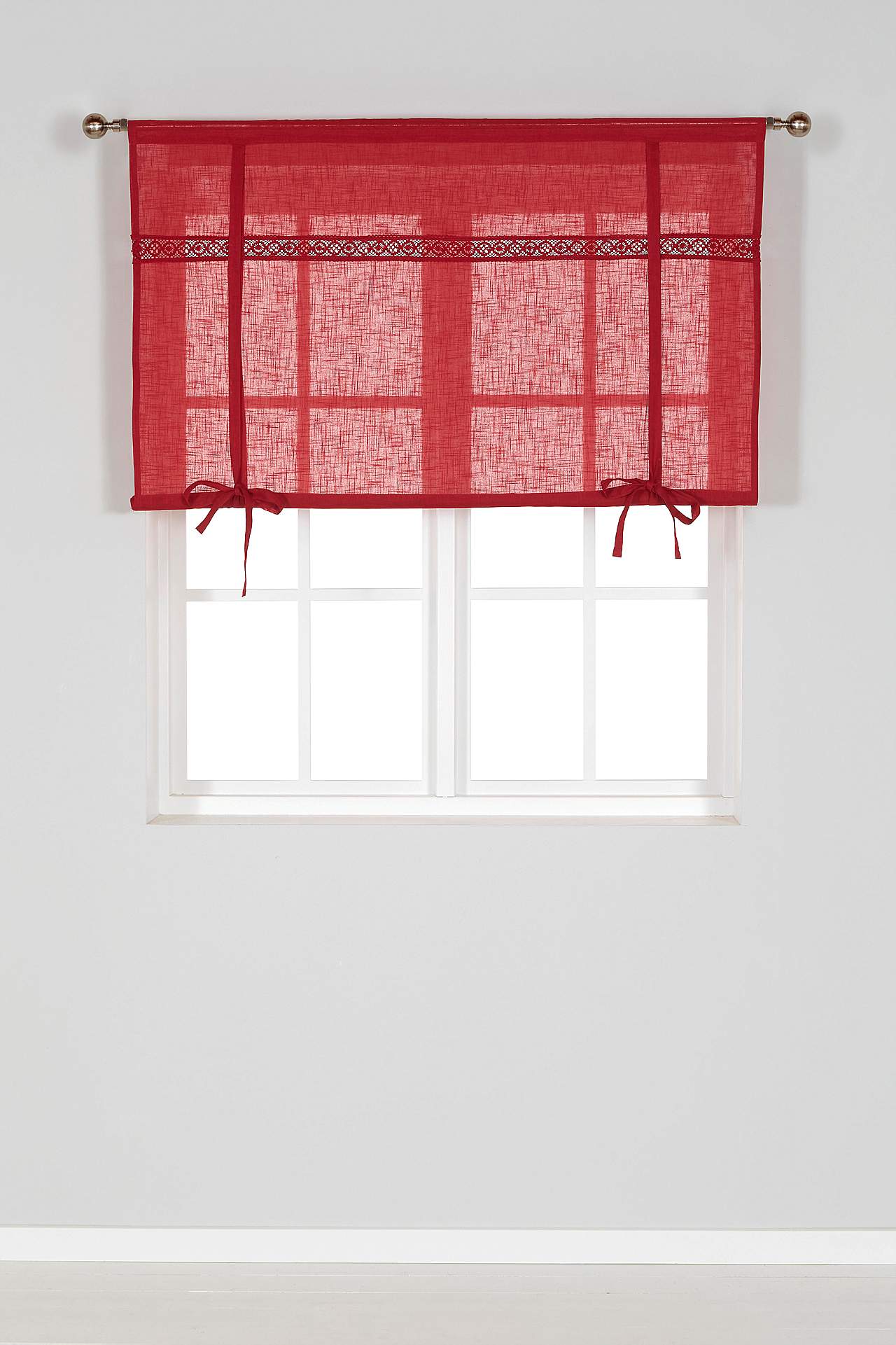 Roman blind with lace Monica