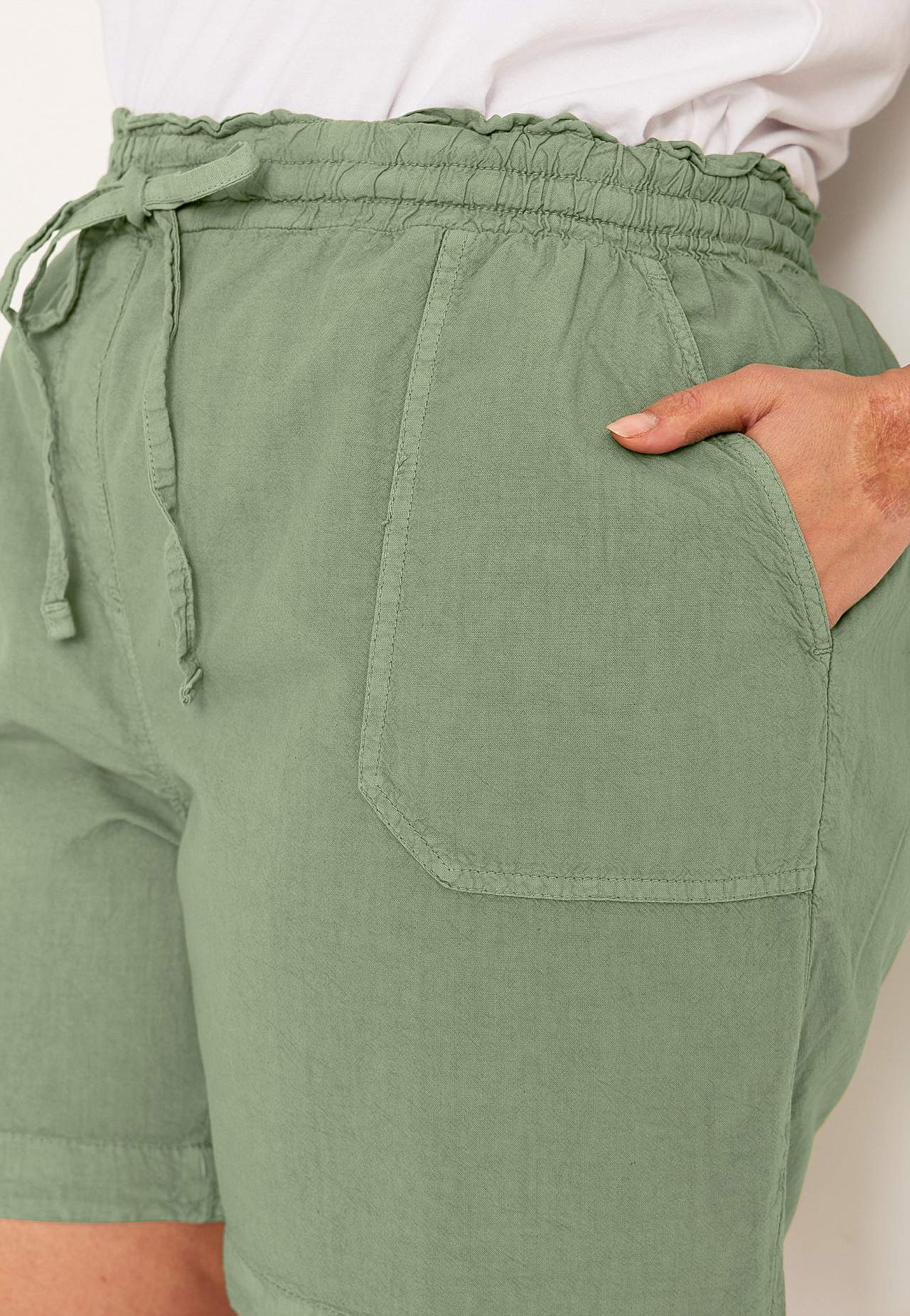 Shorts in washed cotton Jade
