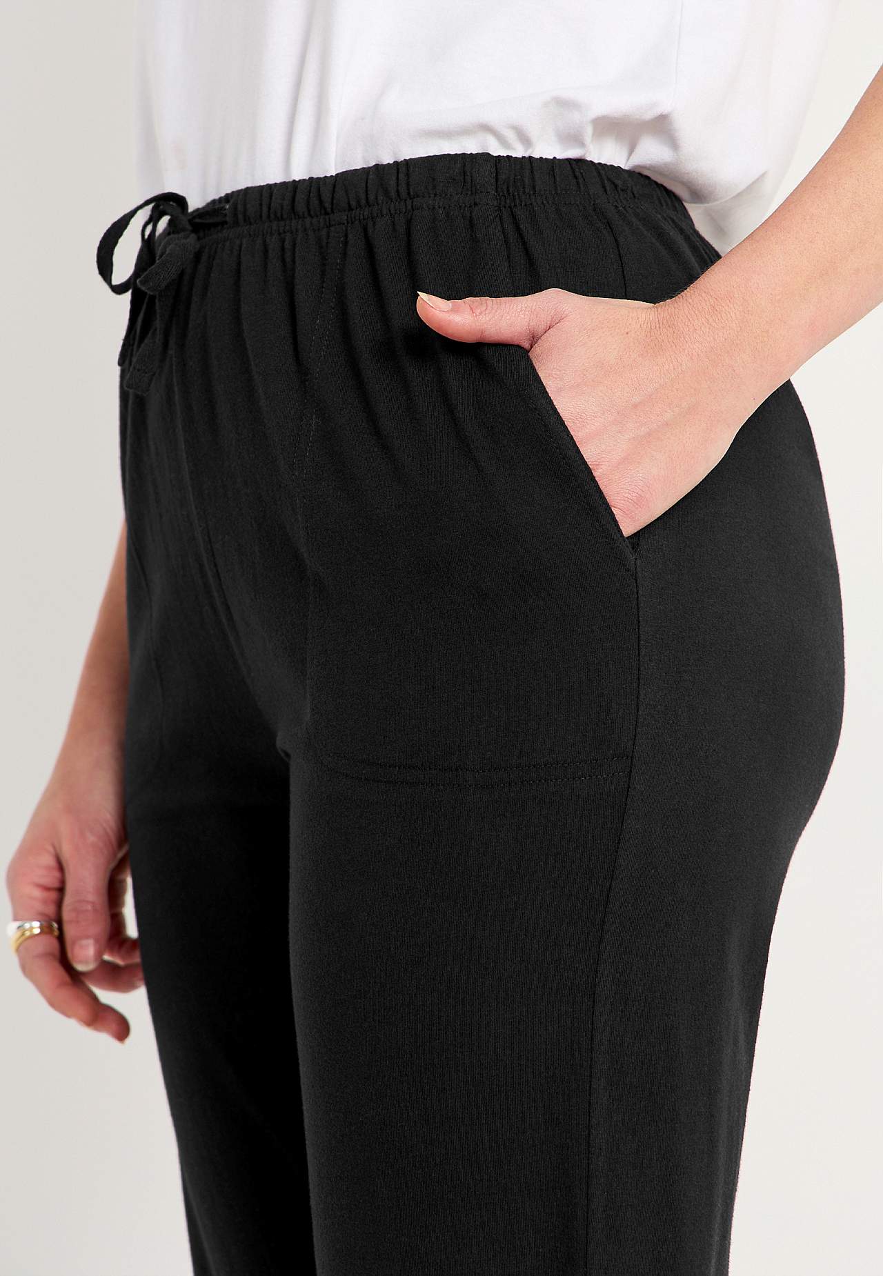 Capri trousers in jersey with cuff