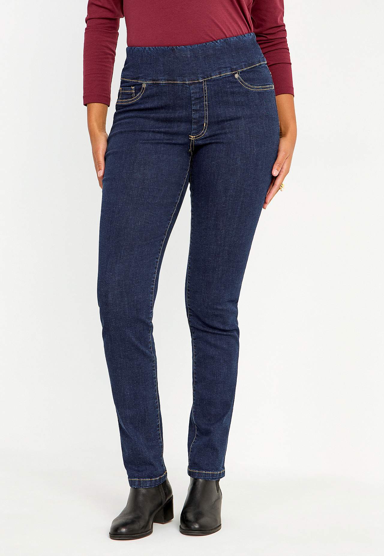 Stretchy jeggings with high elasticized waist