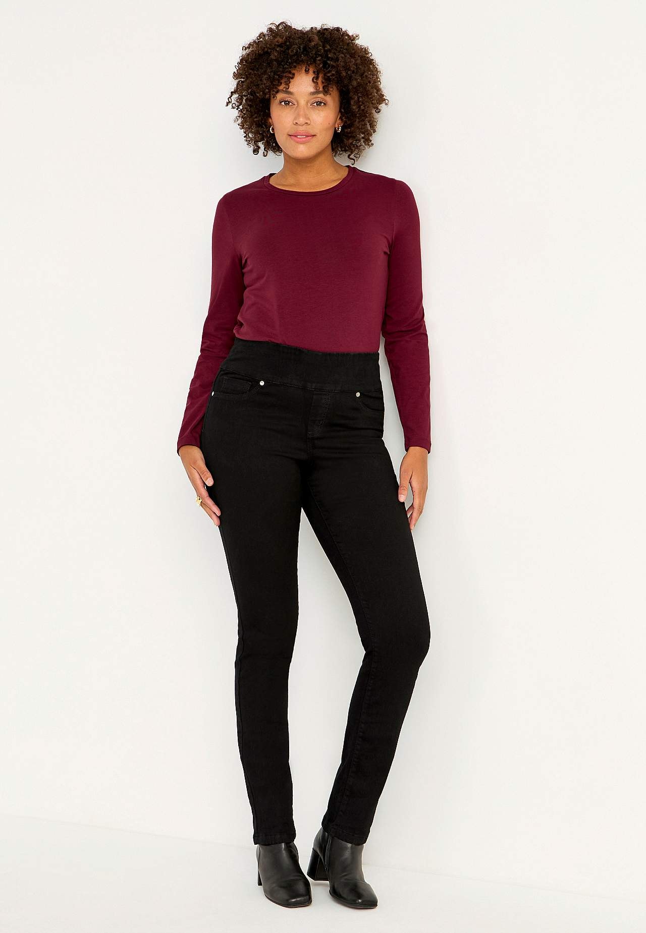 Stretchy jeggings with high elasticized waist