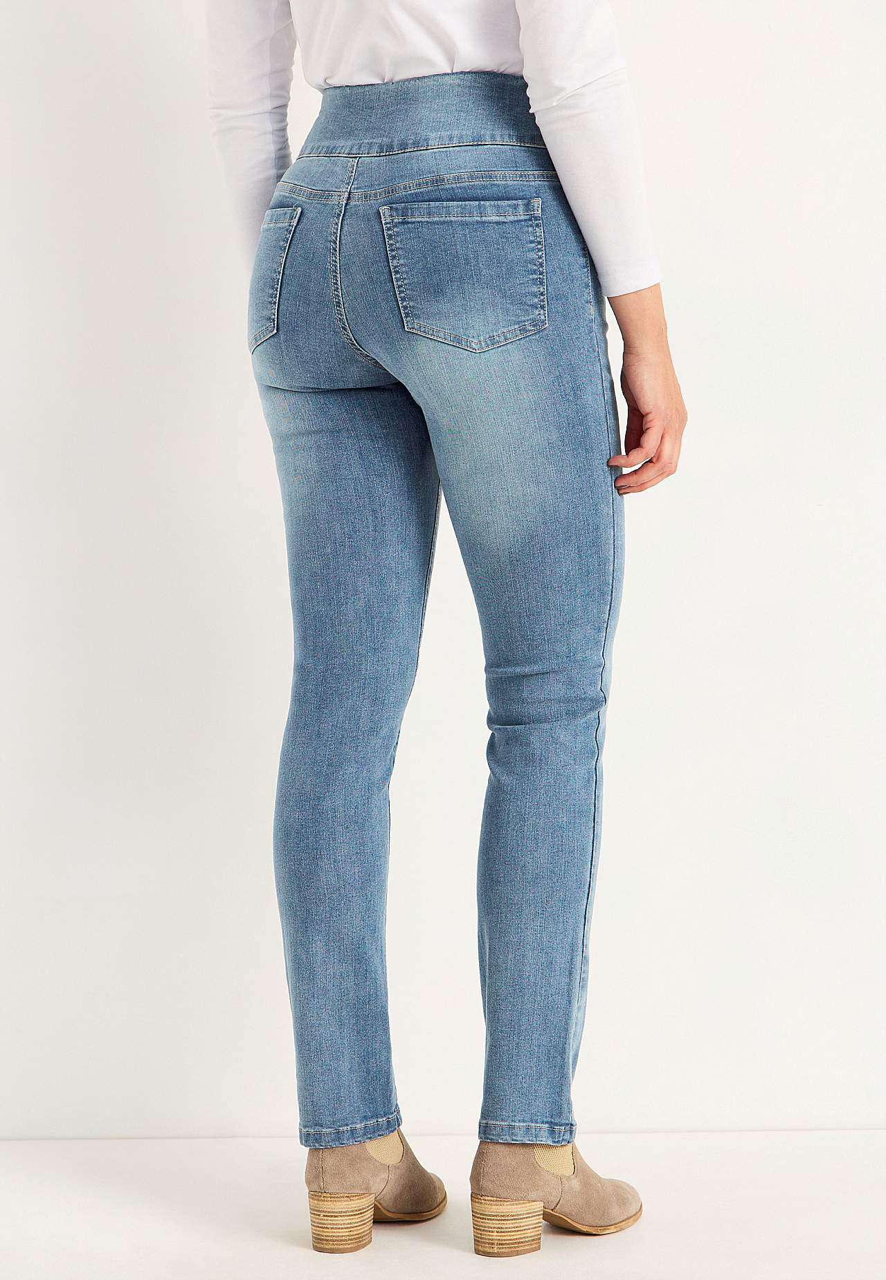 Stretchy jeggings with high elasticized waist