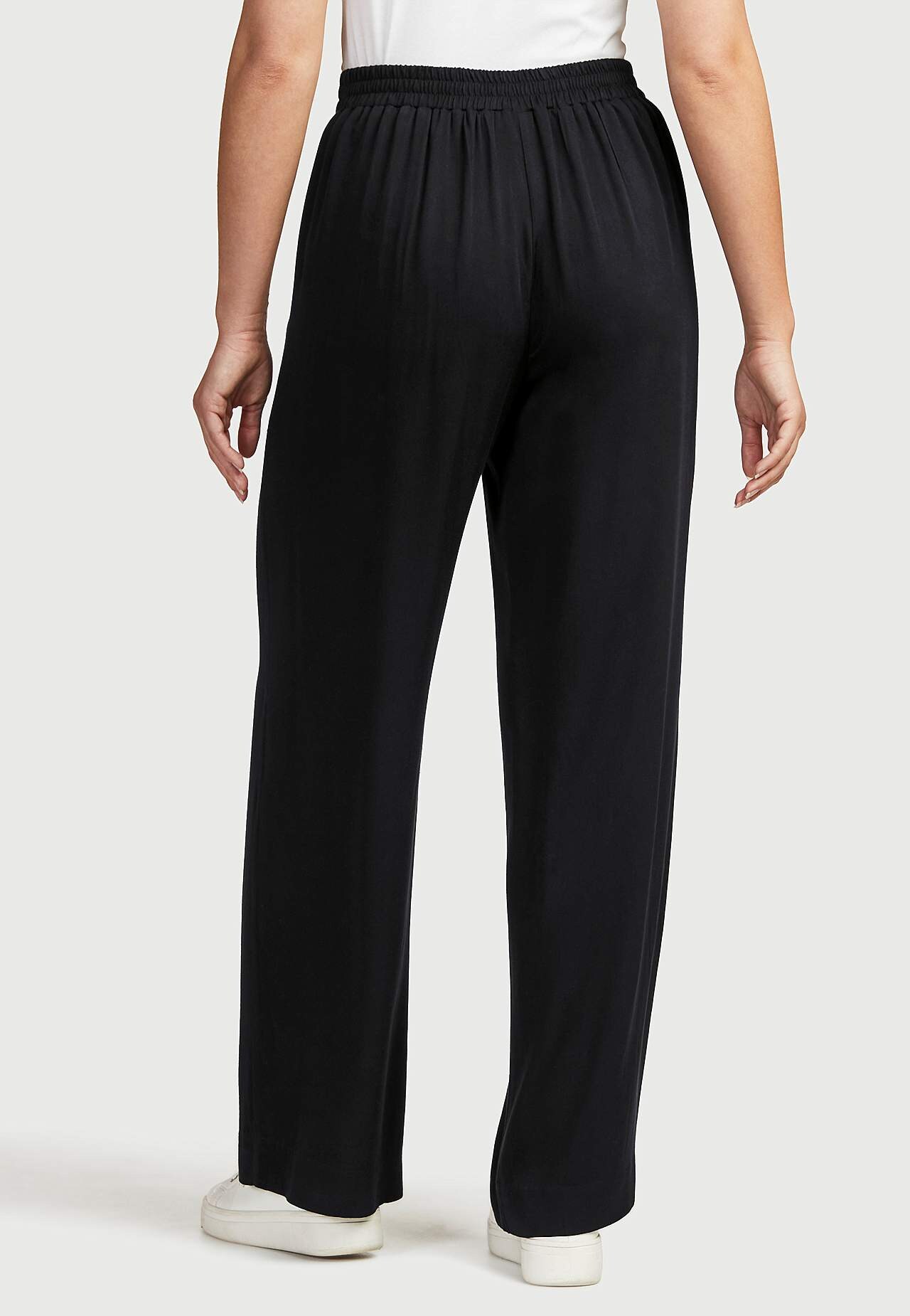 Wide leg trousers