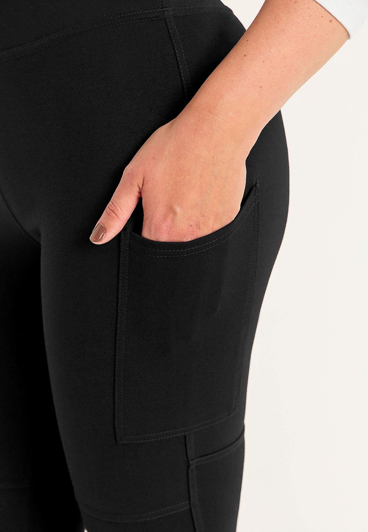 Leggings with side pockets
