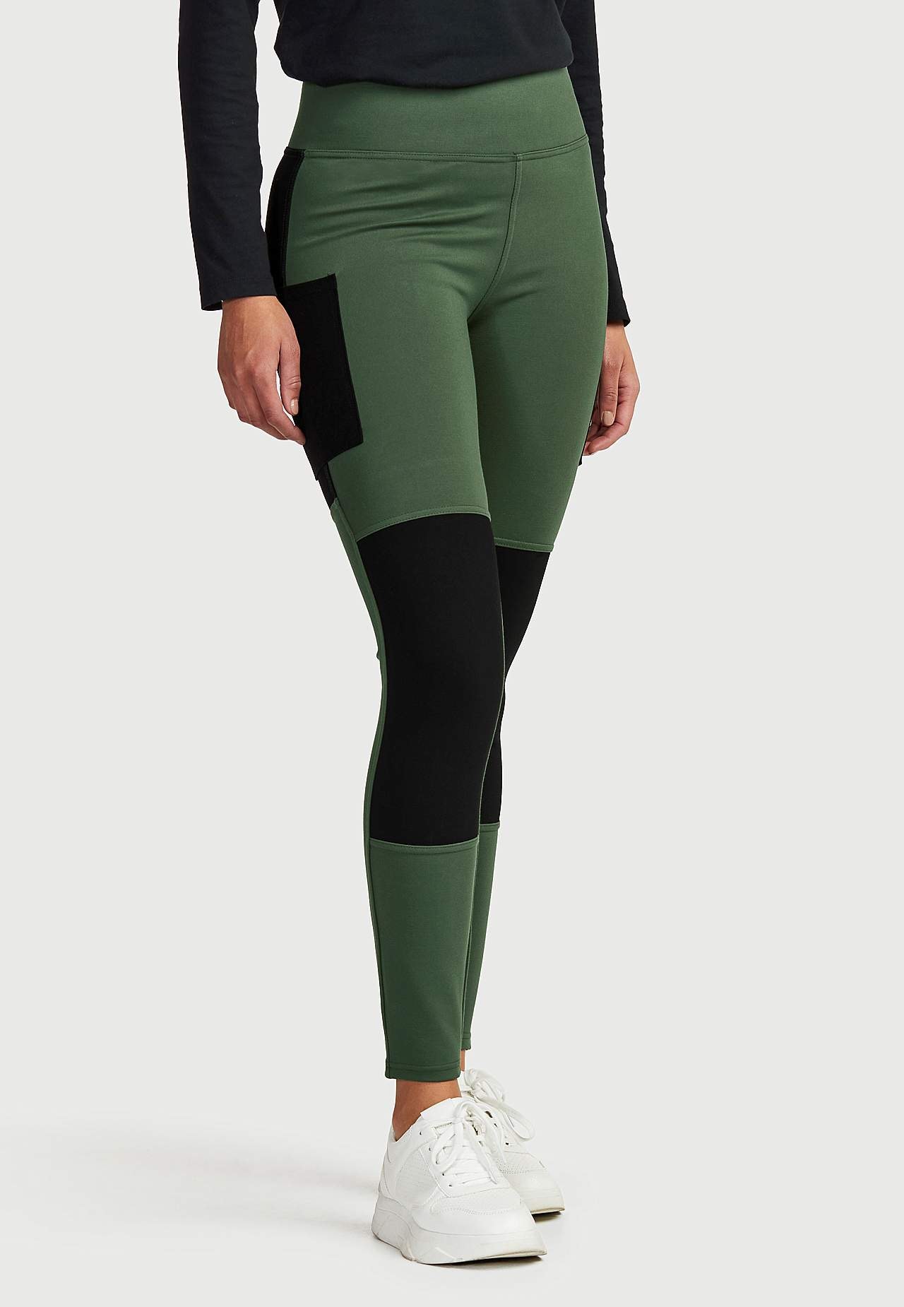 Leggings with side pockets