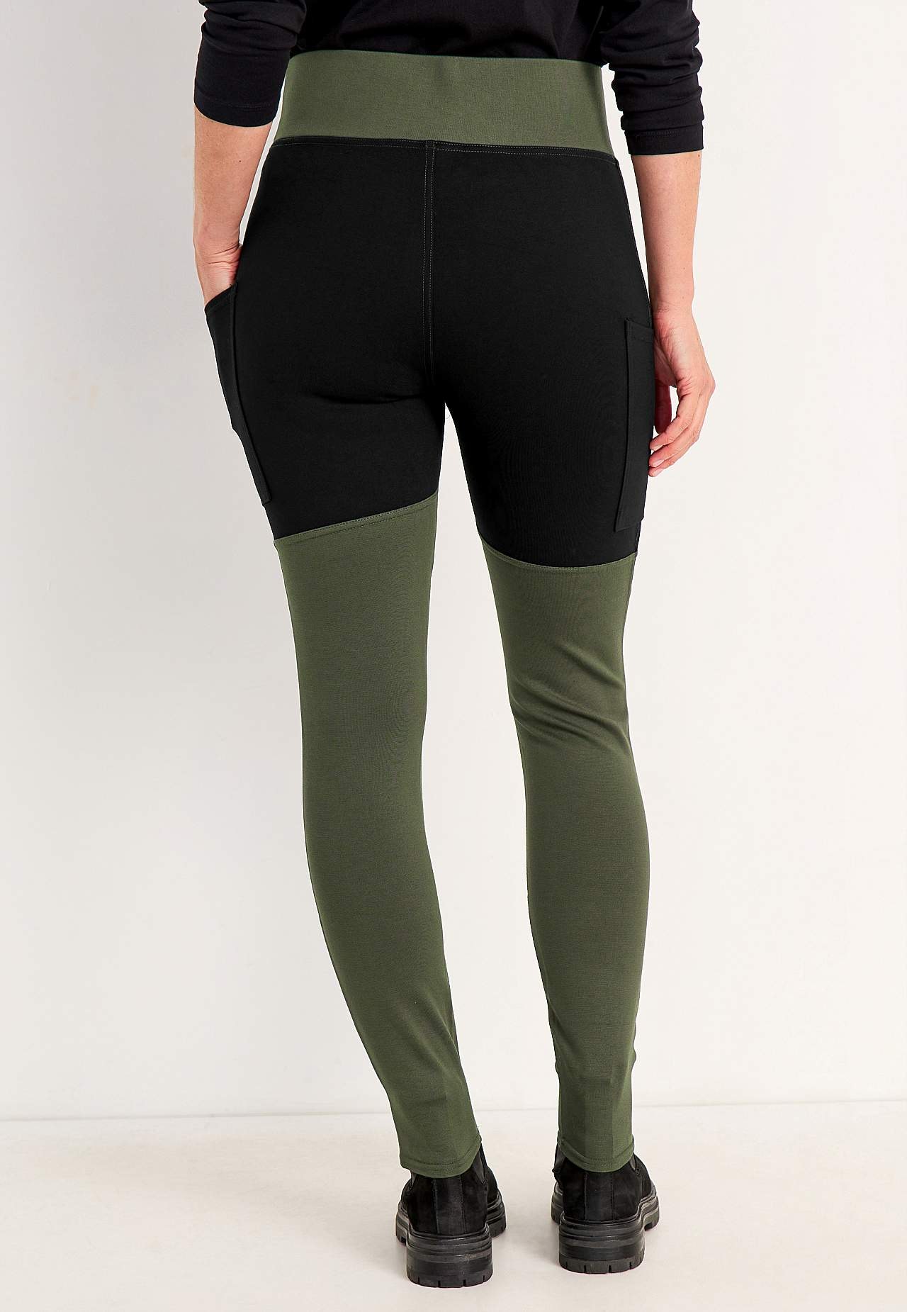 Leggings with side pockets