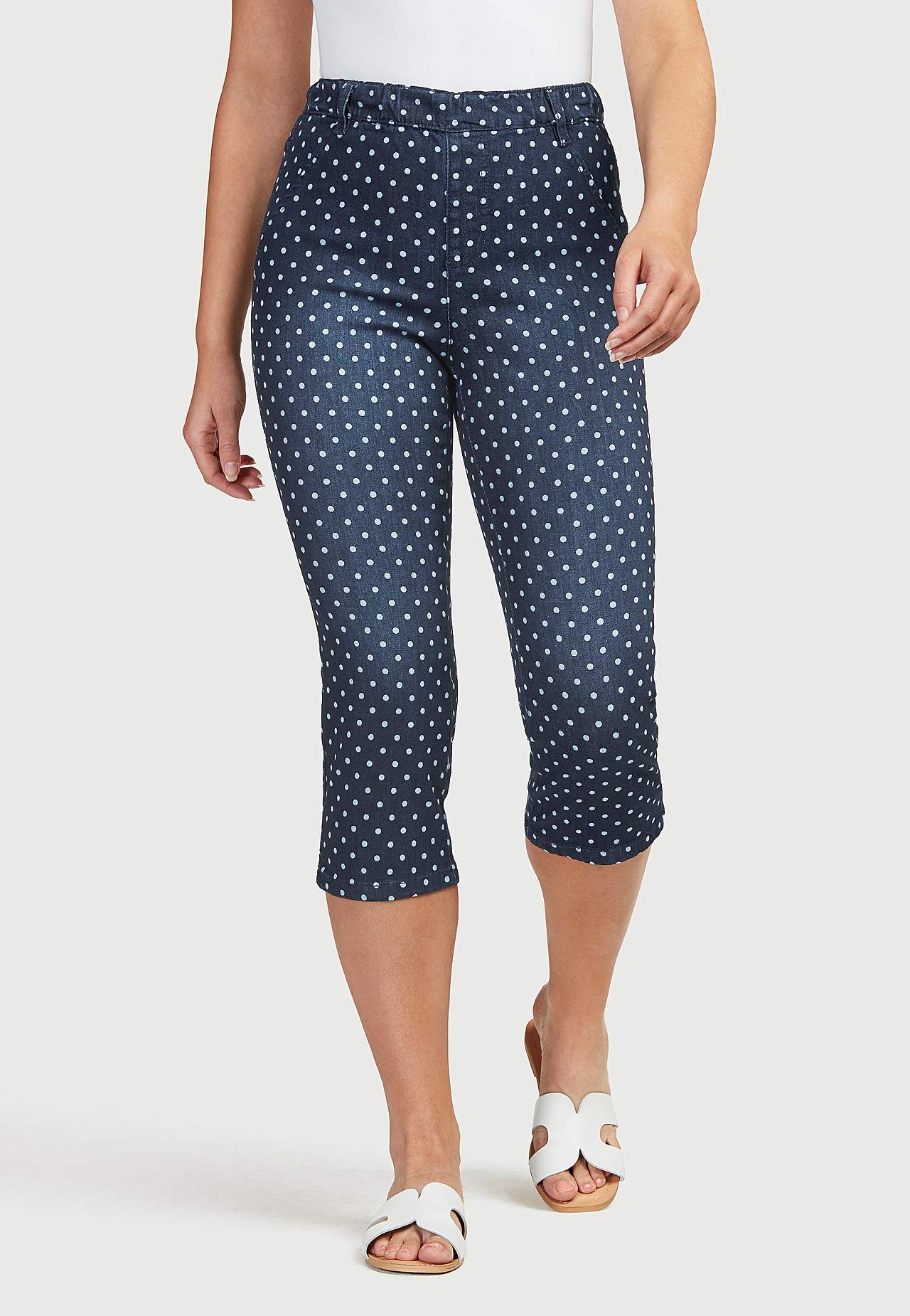 Comfortable, dotted capri jegging