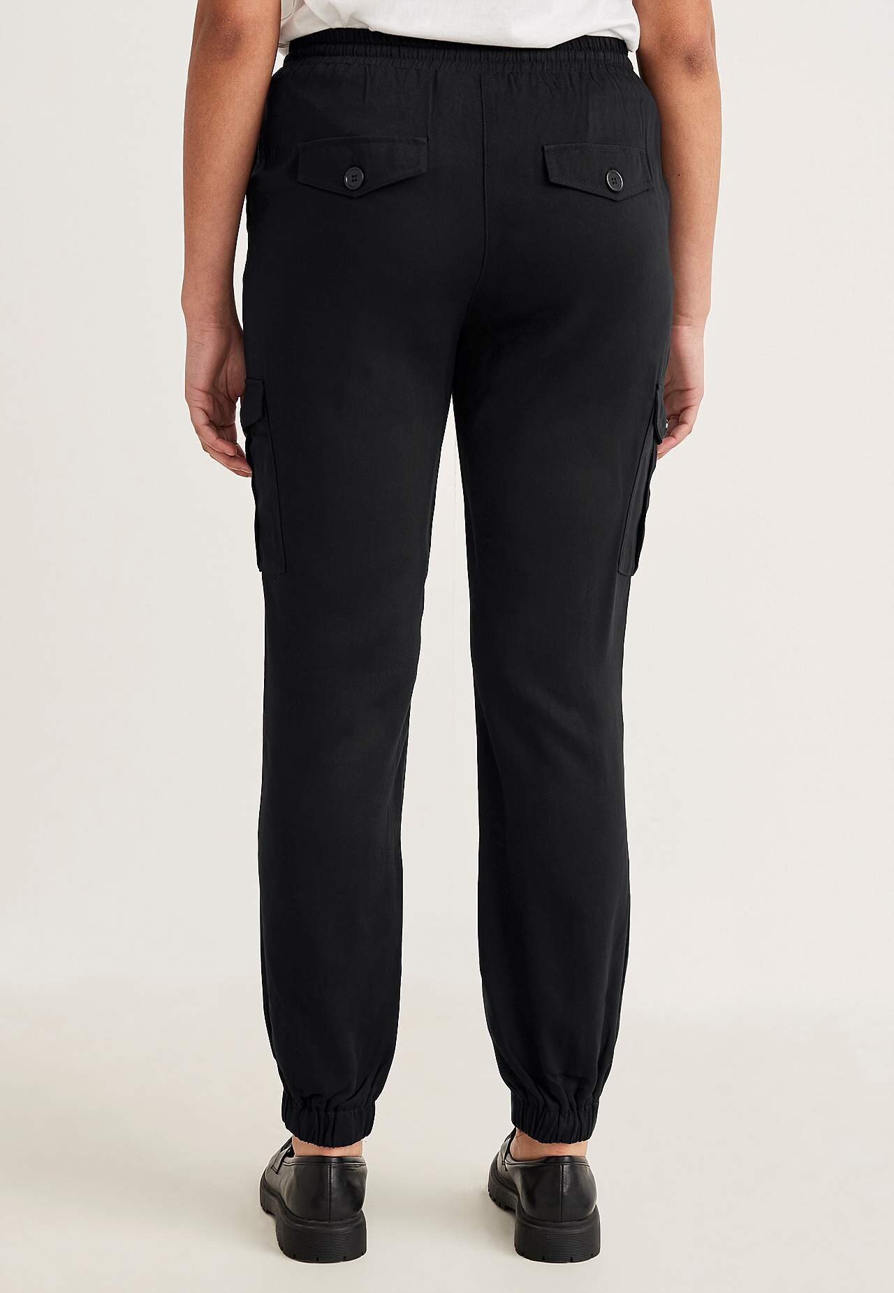 Casual cargo pants in viscose Gerbera