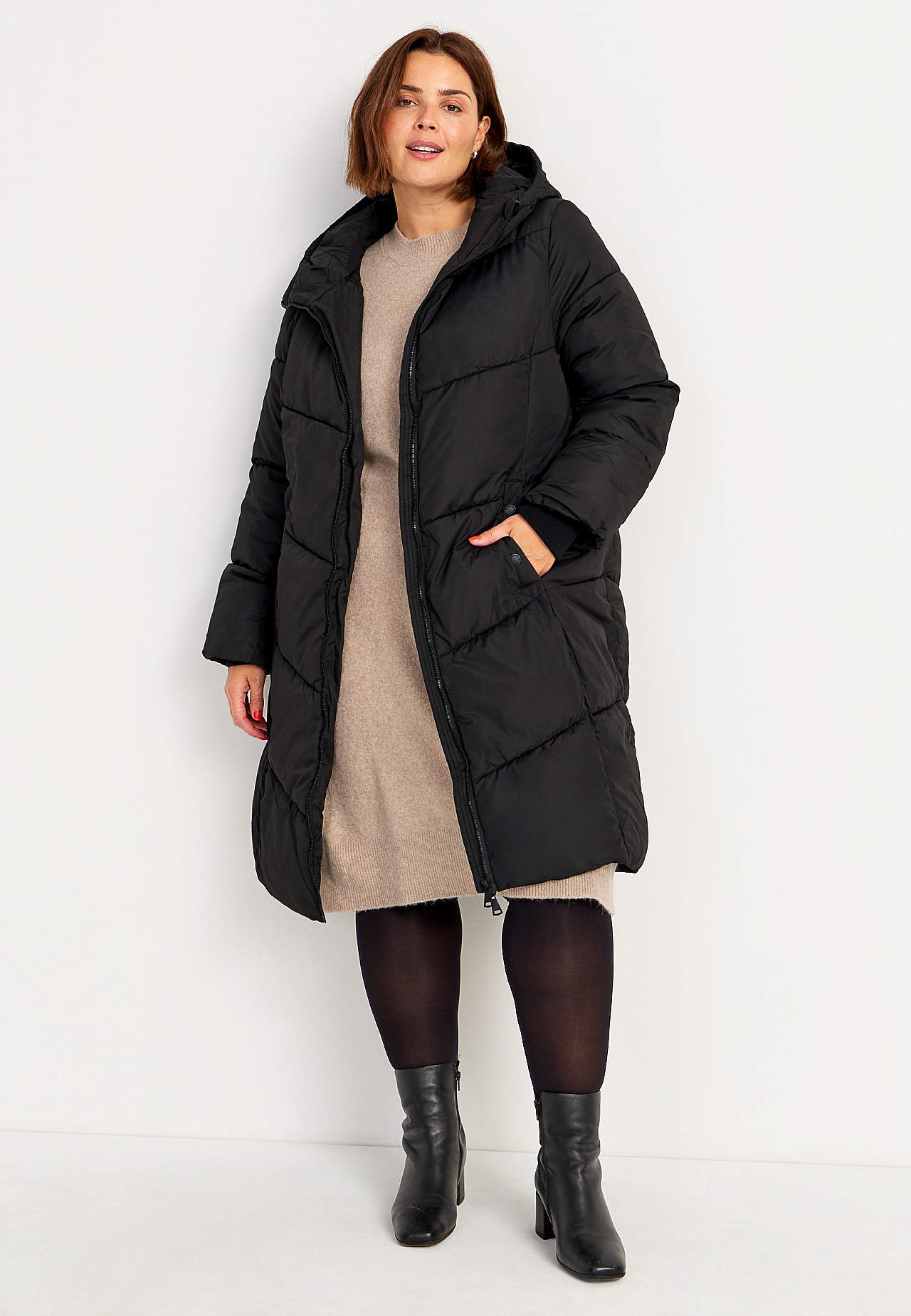 Long coat with fluffy padding