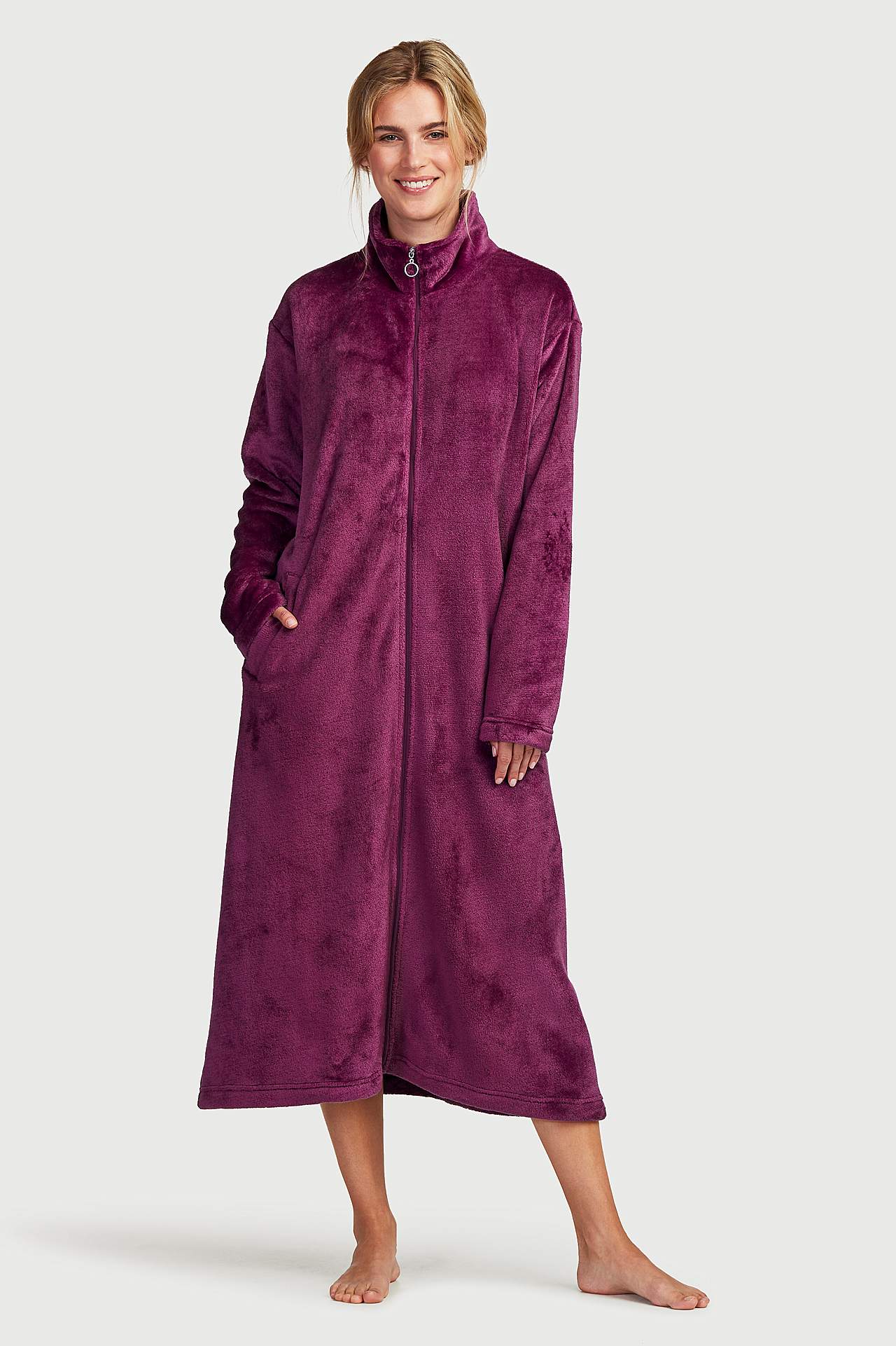 Long dressing gown in fleece