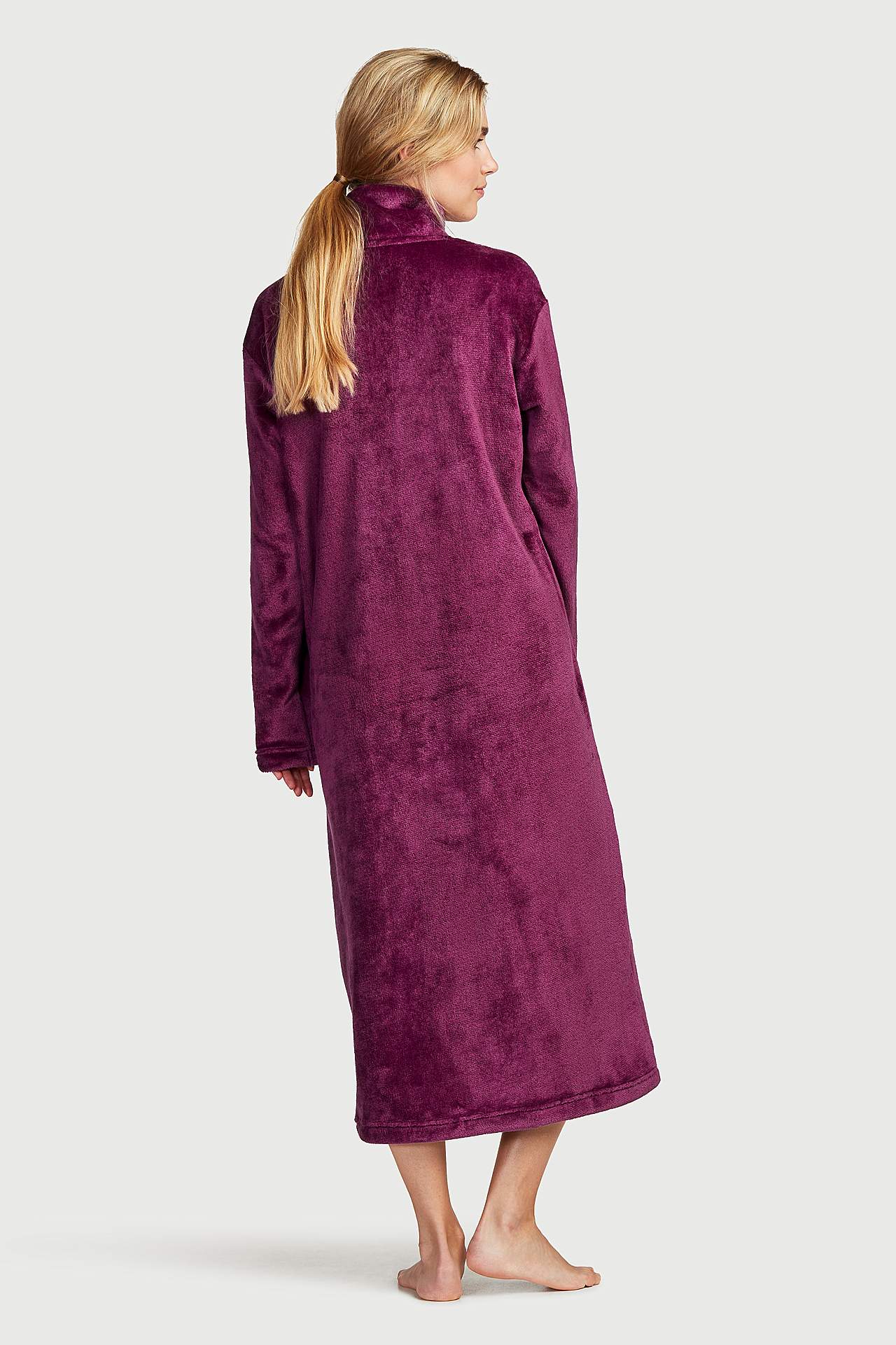 Long dressing gown in fleece
