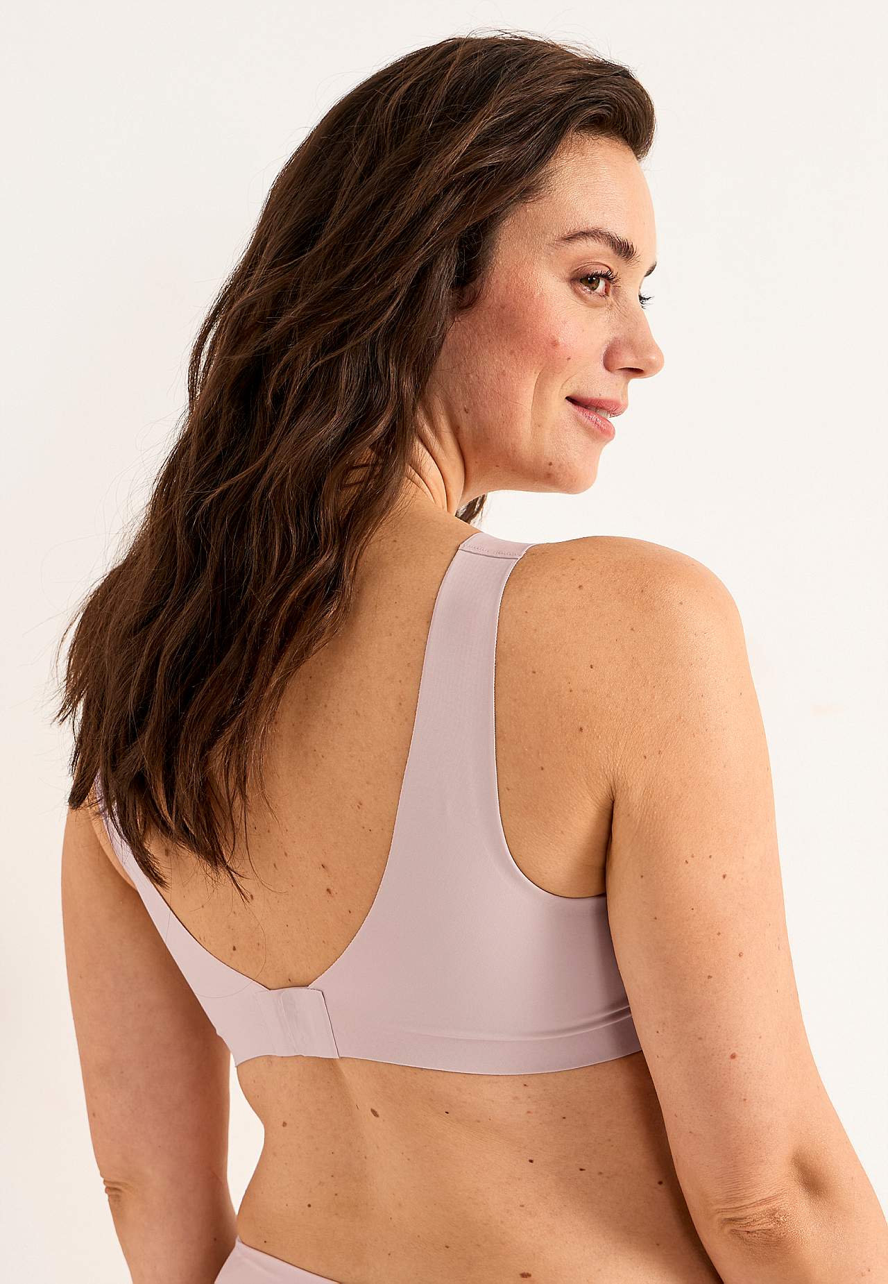 Seamless soft bra