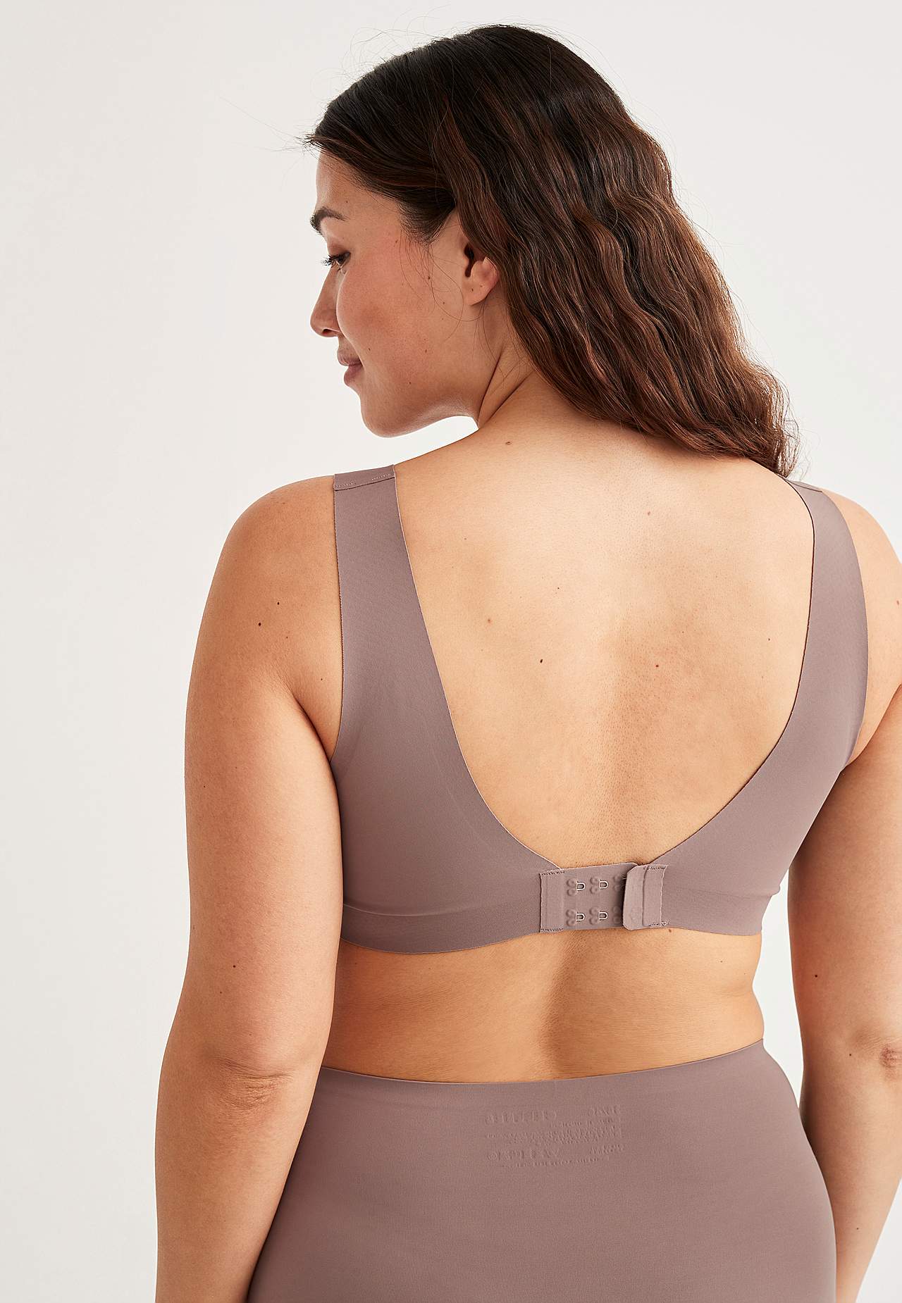 Seamless soft bra