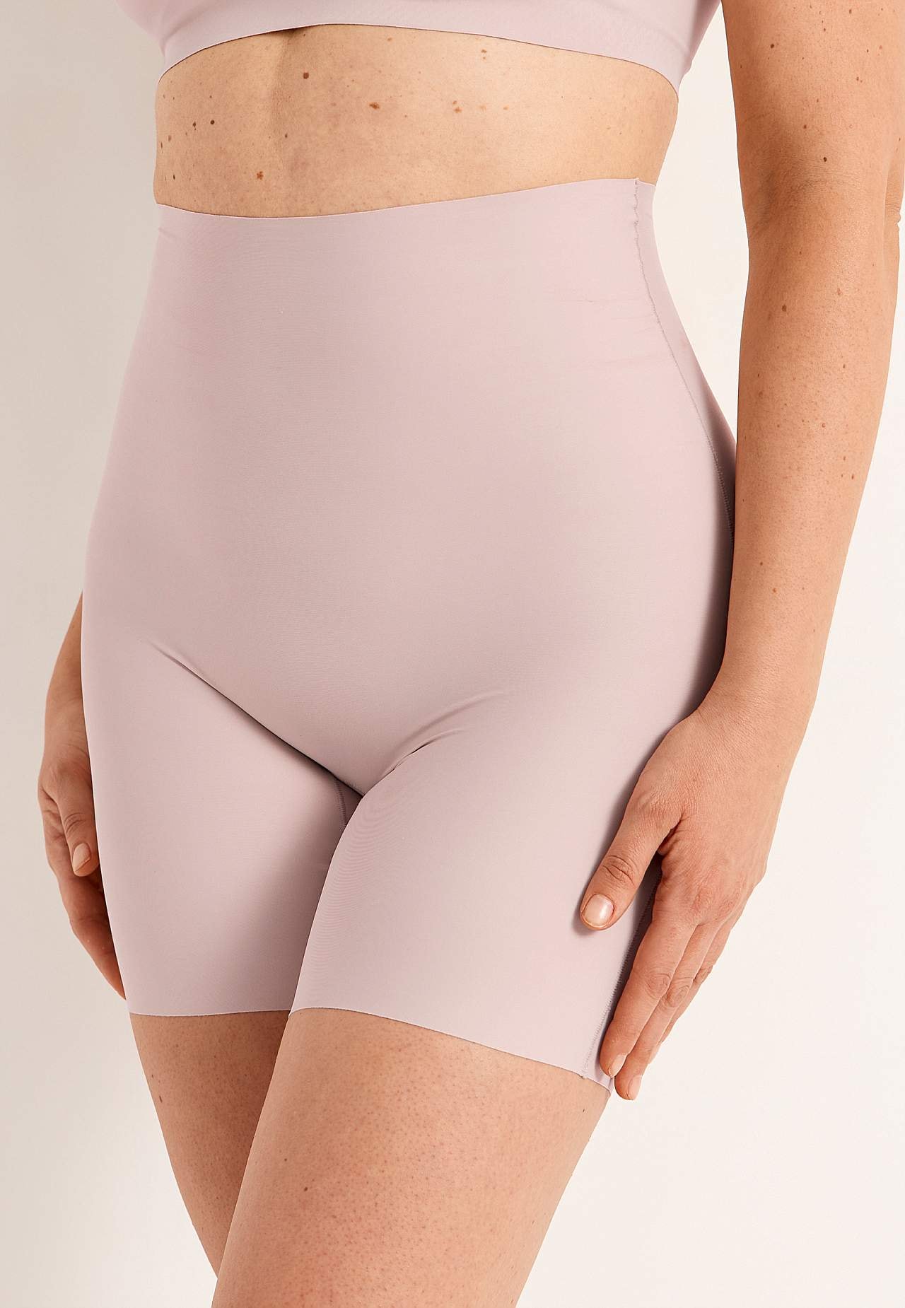 Light shaping pantie with long legs Elsa 2-pack