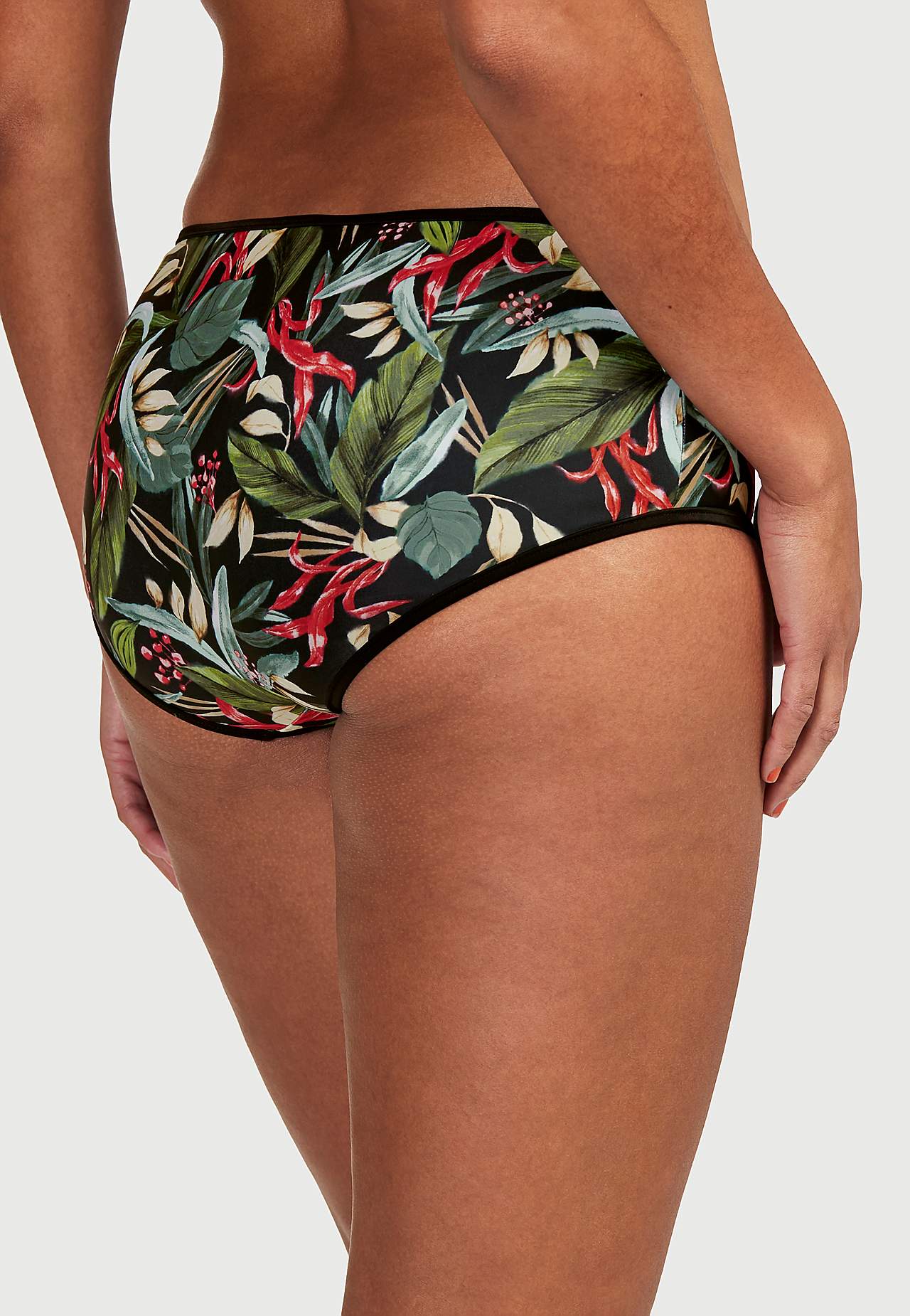 Bikini bottom with regular waist