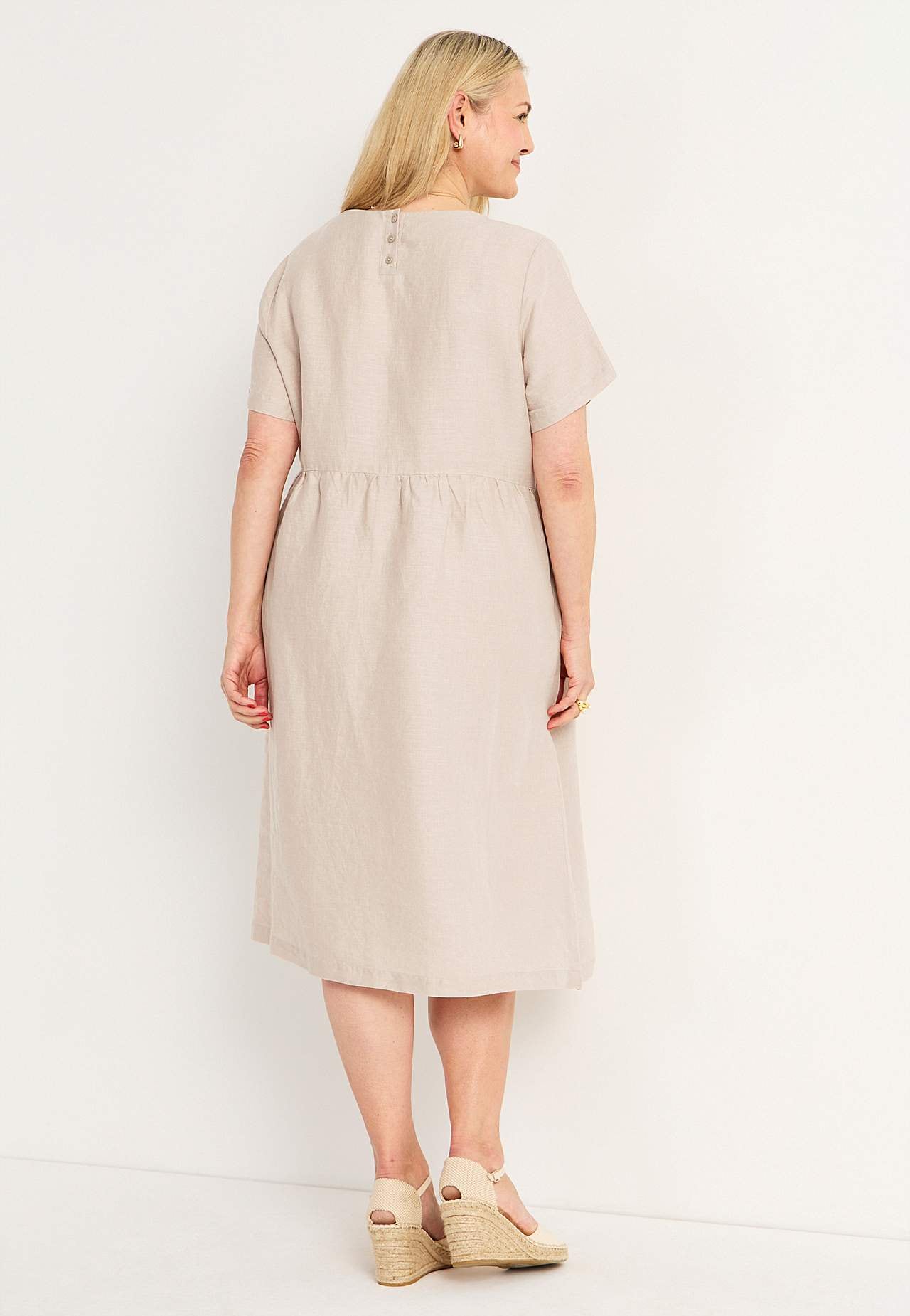 Linen Premium dress with short sleeve