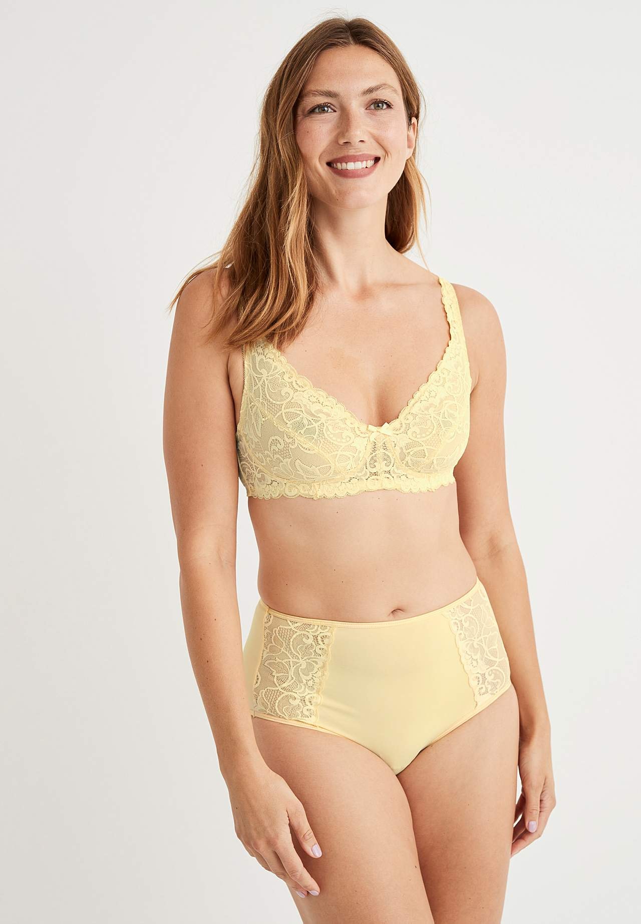 Lace bra without wire