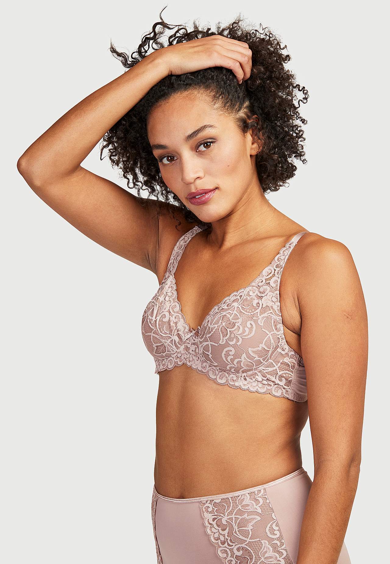 Underwired lace bra