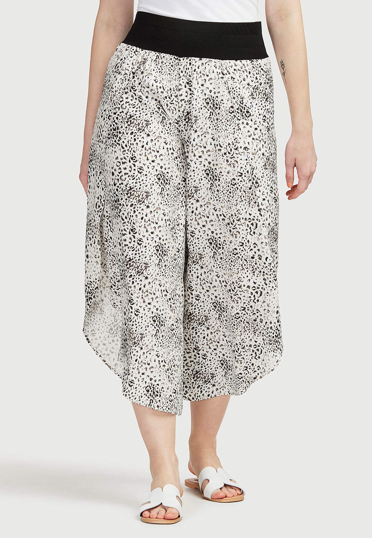 Patterned culotte trousers