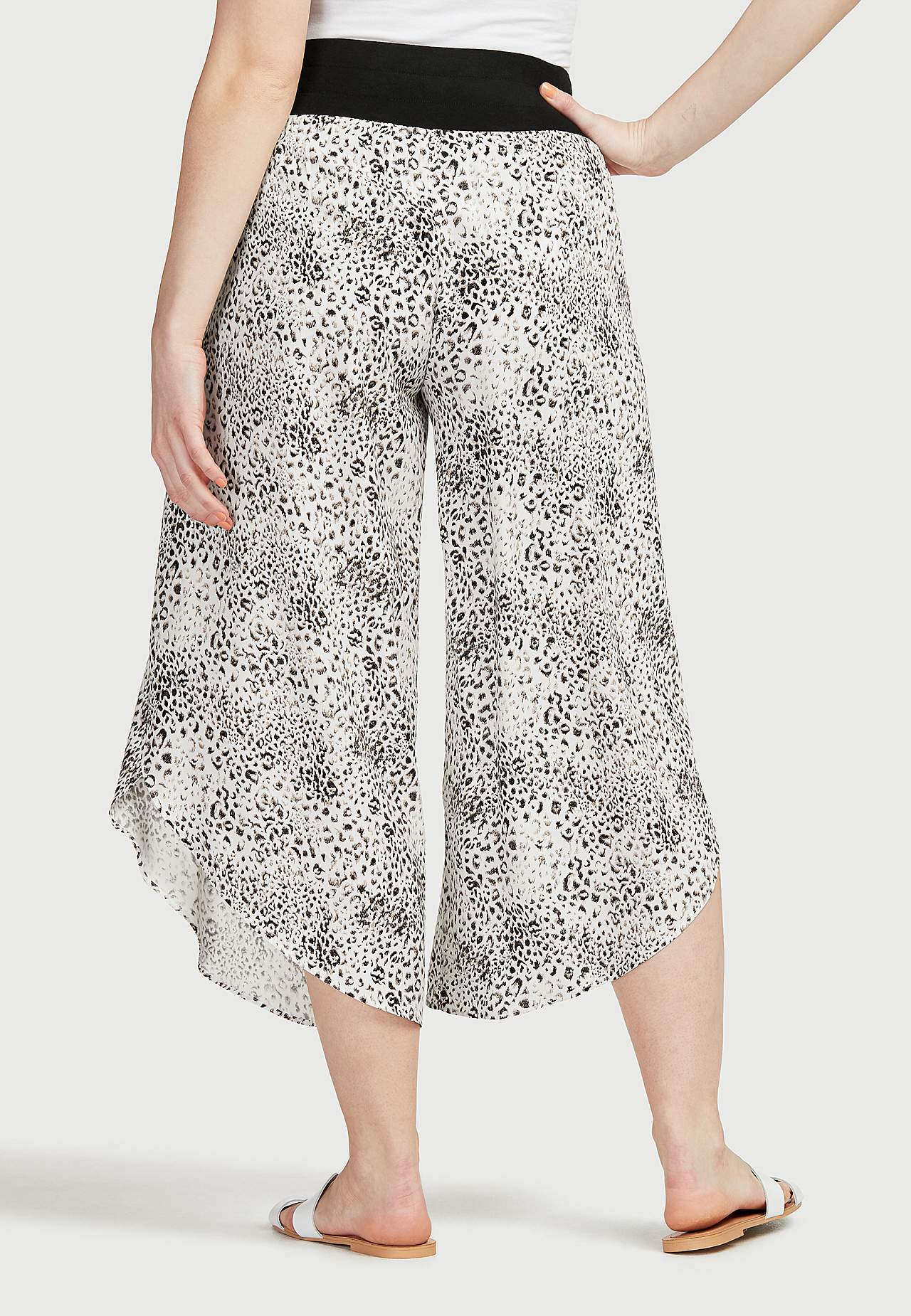 Patterned culotte trousers
