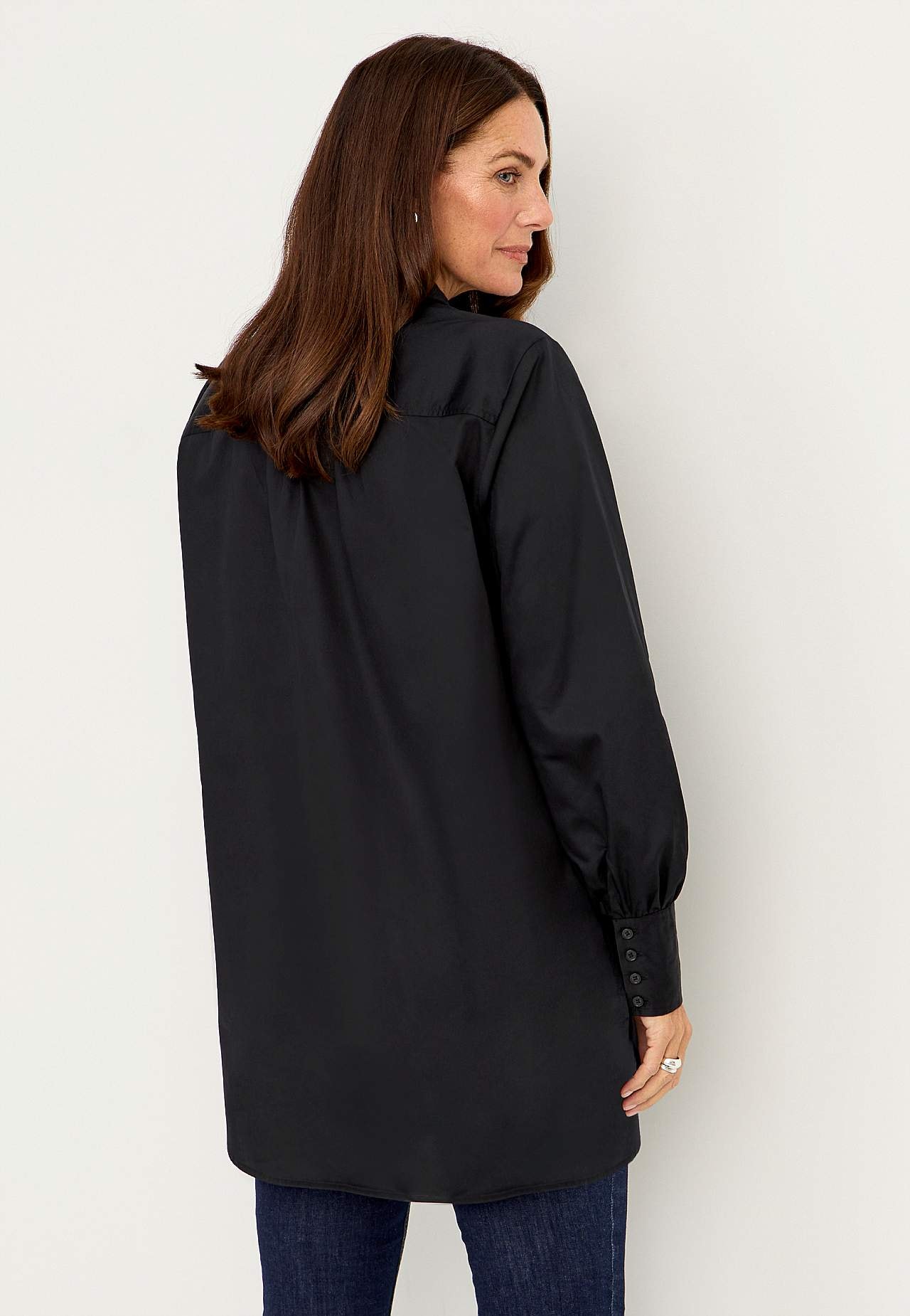 Long shirt in cotton satin