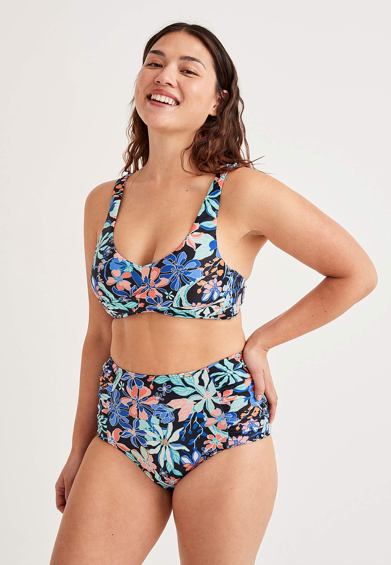 Bikini bottom with high waist