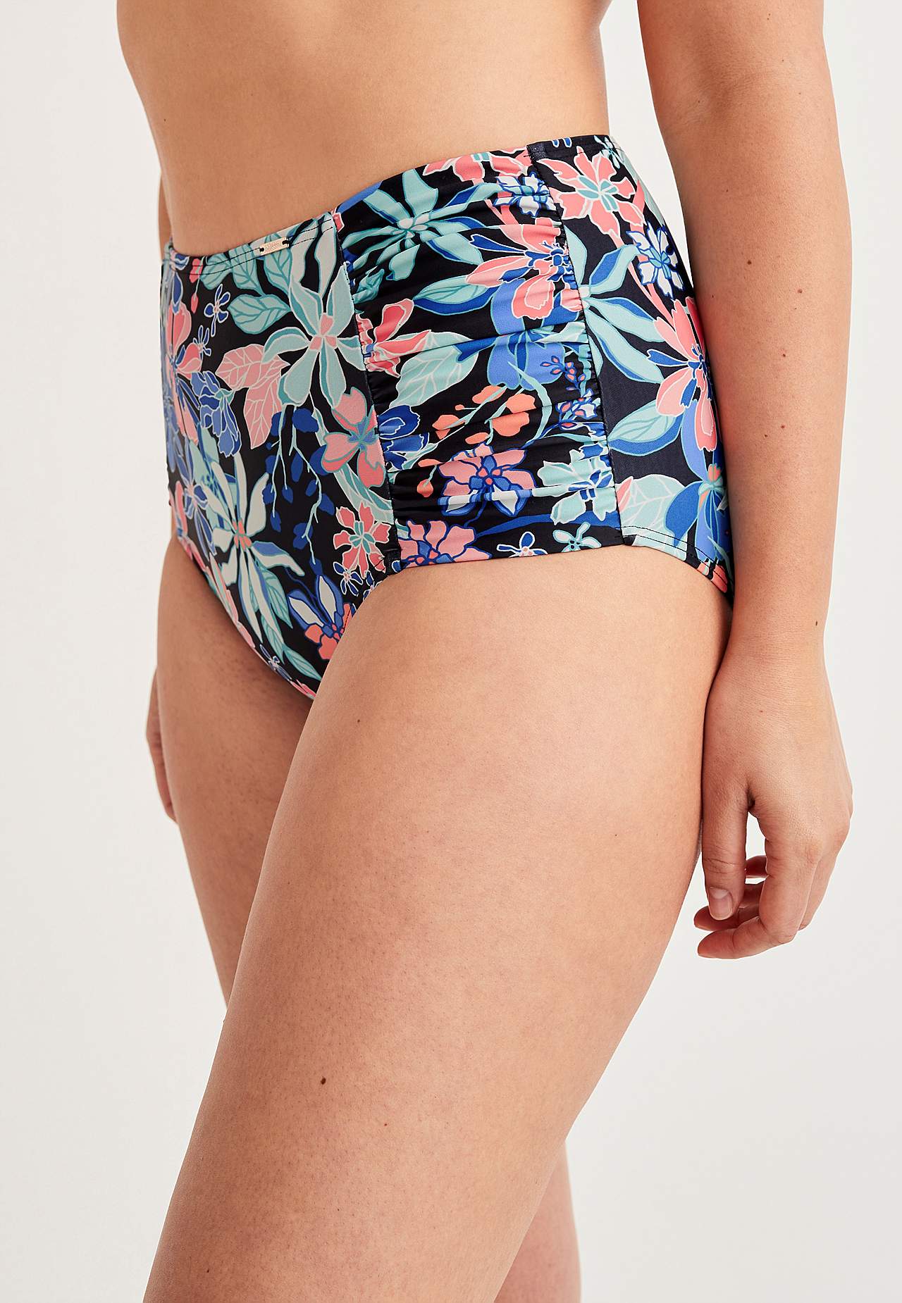 Bikini bottom with high waist