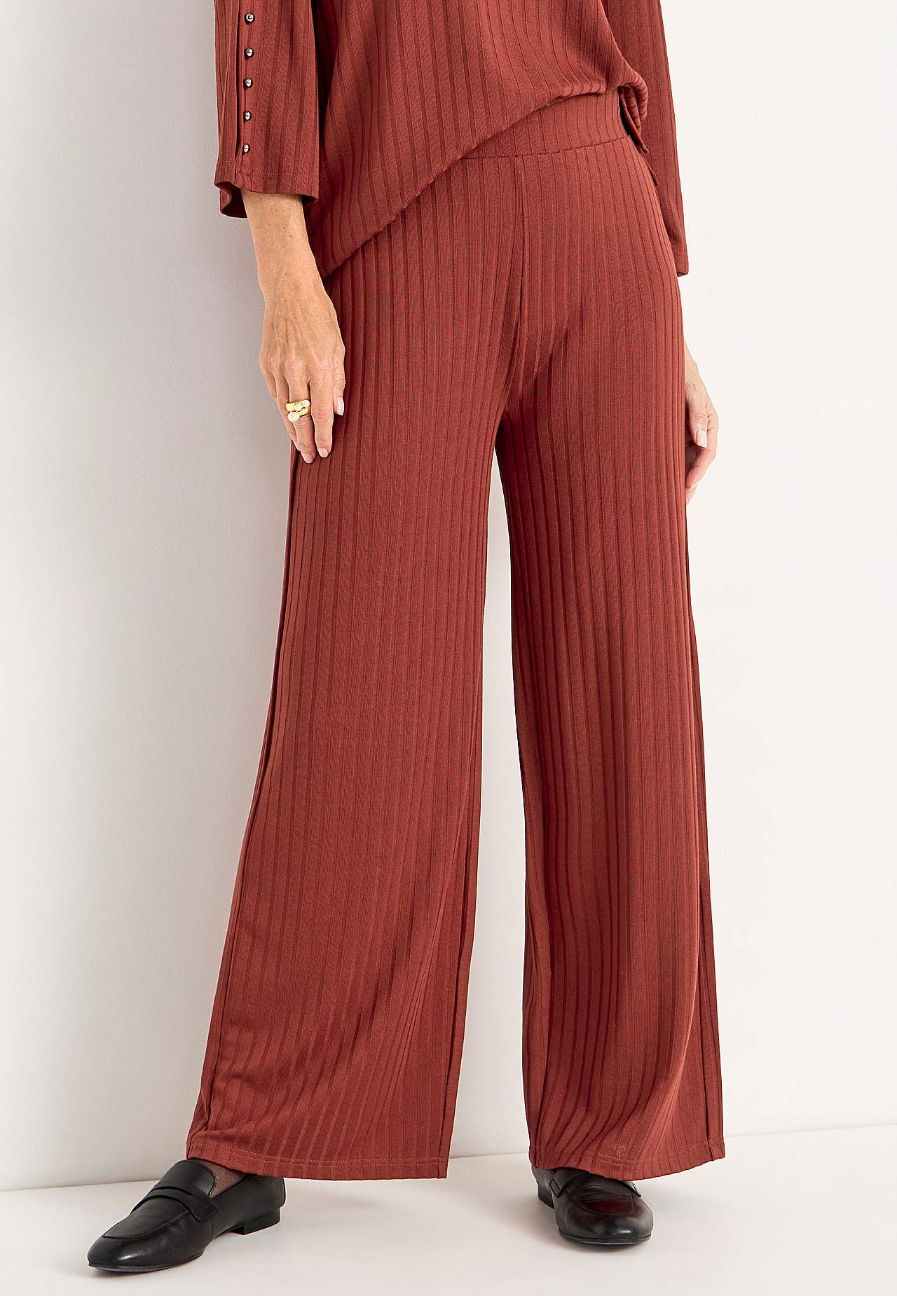 Trousers in ribbed jersey