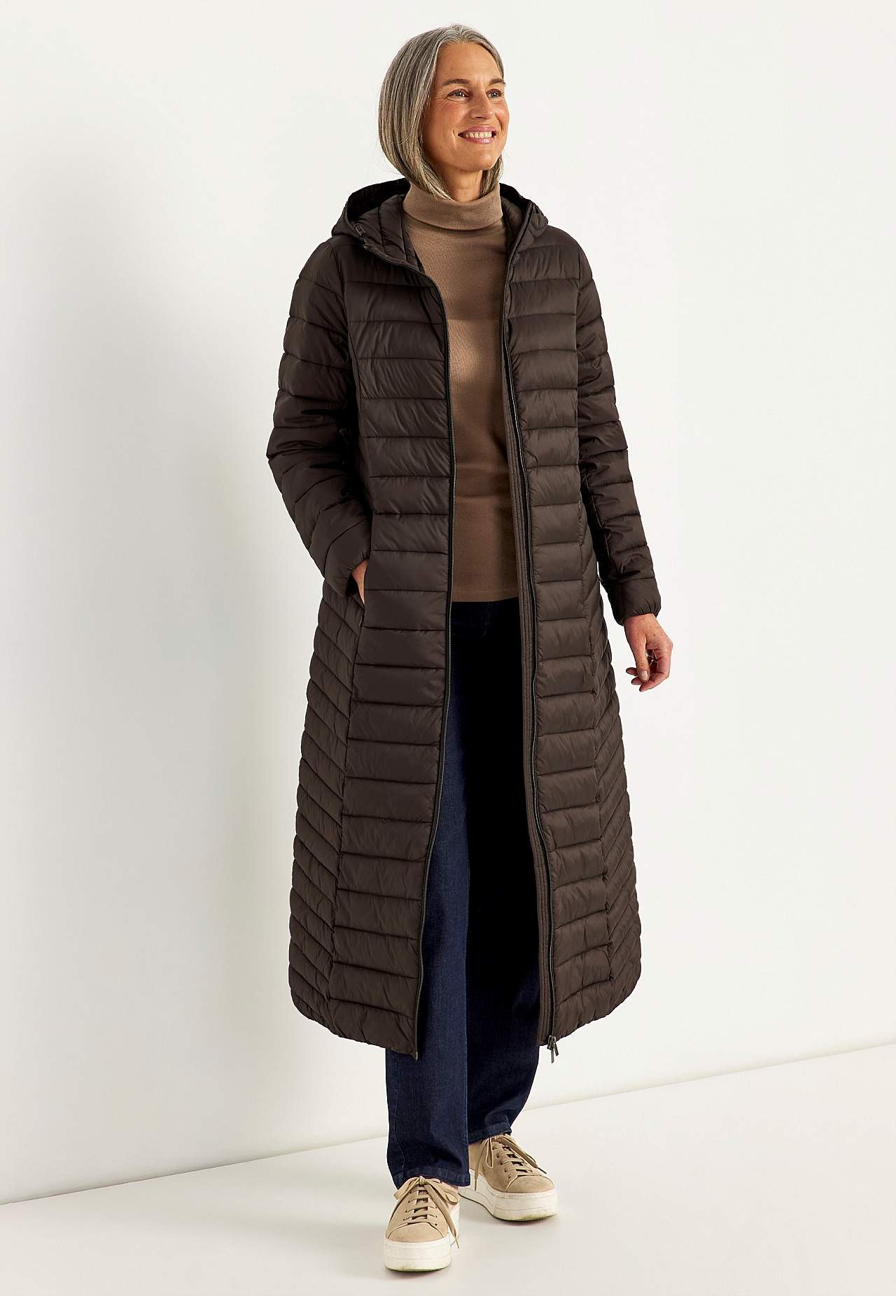 Long lightweight puffer coat