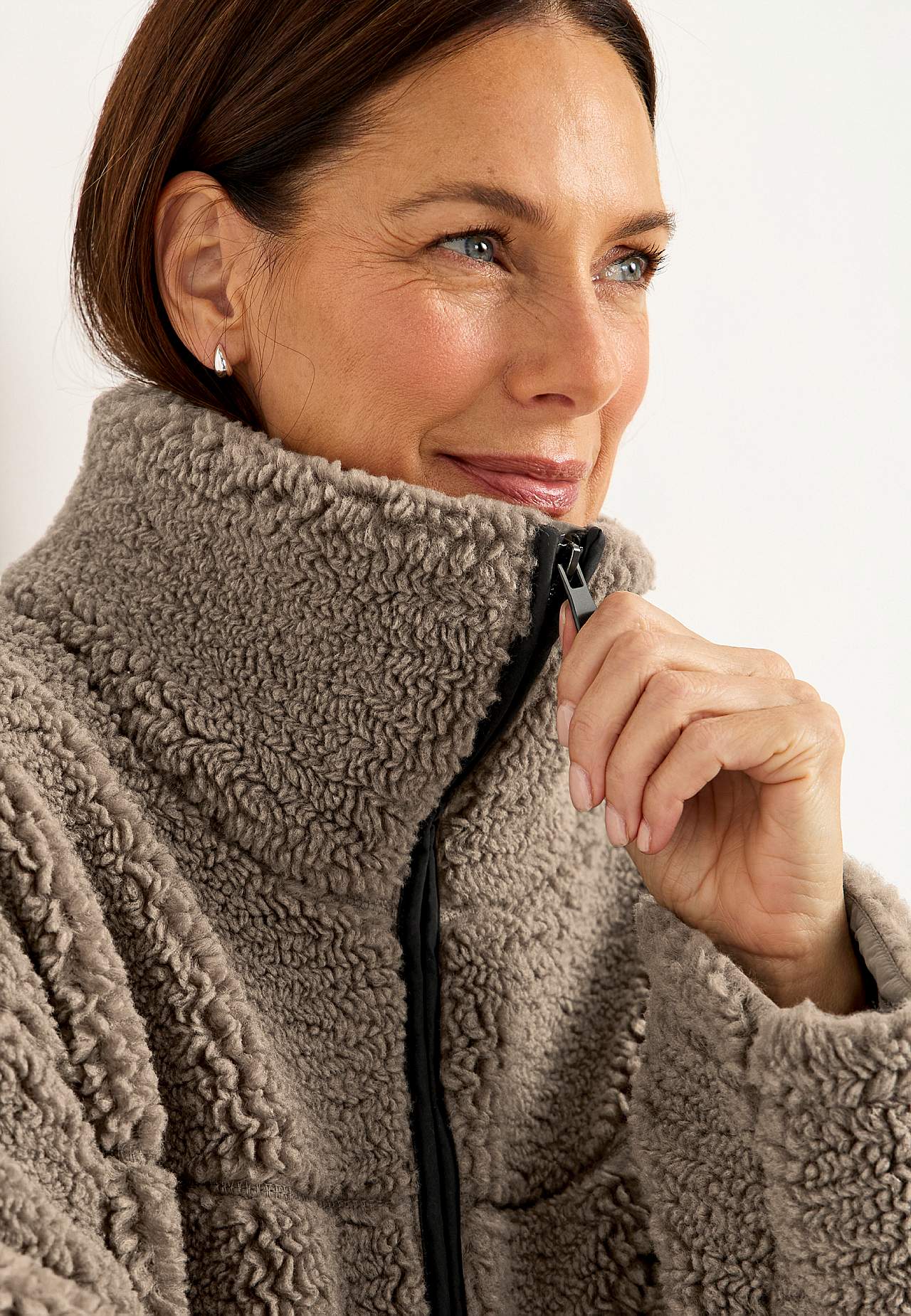 Pile jacket with high collar