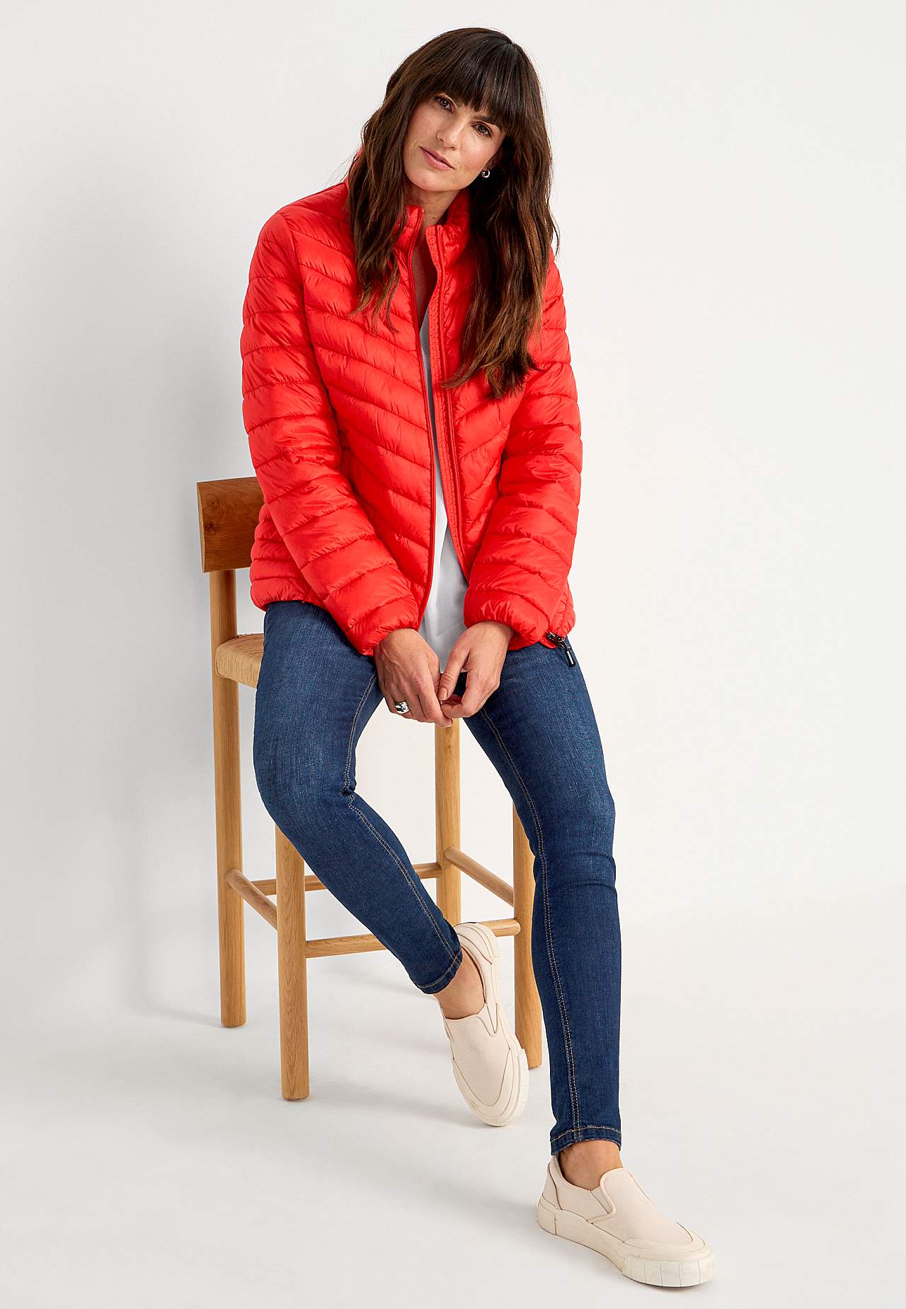 Practical, stylish lightweight jacket