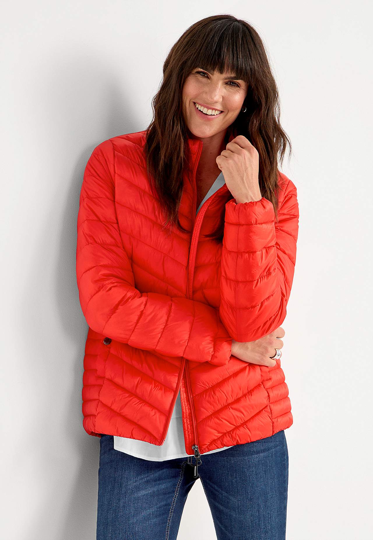 Practical, stylish lightweight jacket